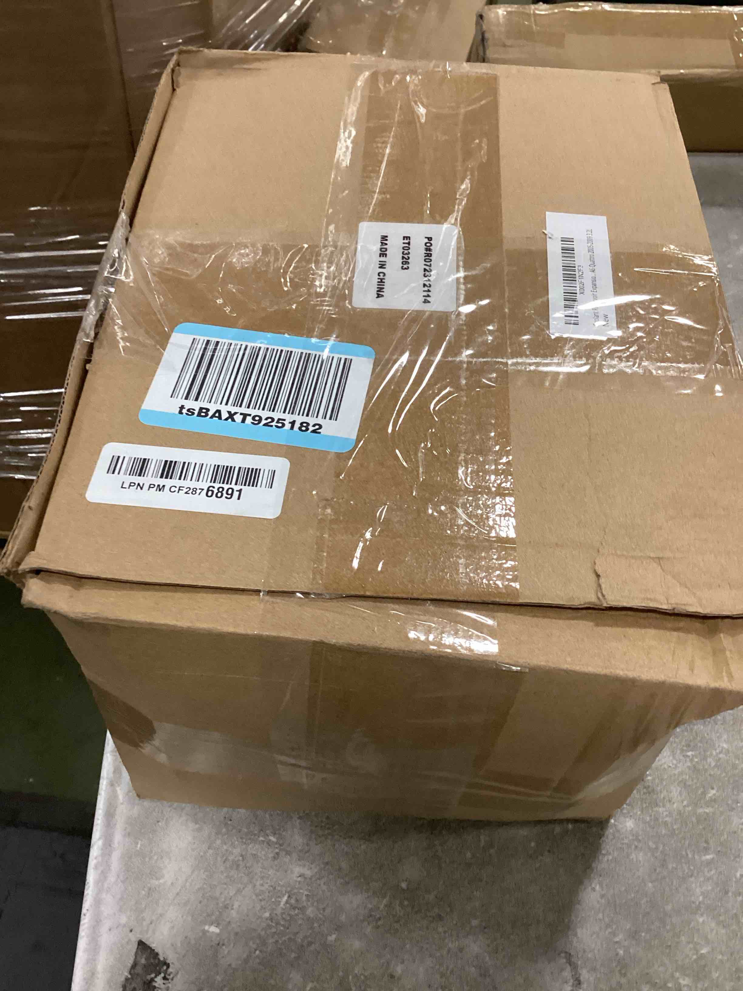 https://s3.amazonaws.com/lotting-images-prod/bidfta/BLU6504987_1718048304889.jpeg