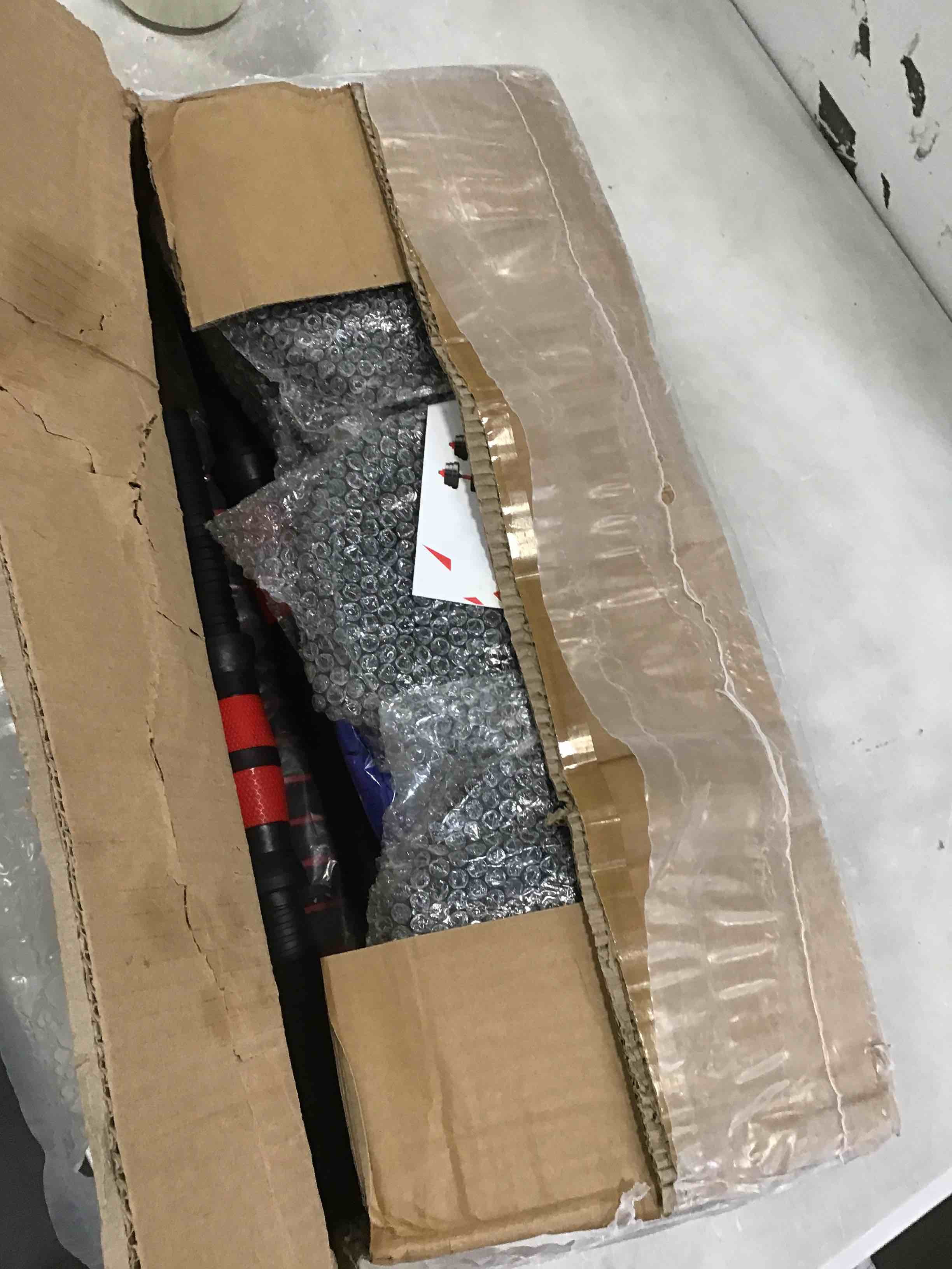 https://s3.amazonaws.com/lotting-images-prod/bidfta/BLU6505046_1718121067414.jpeg