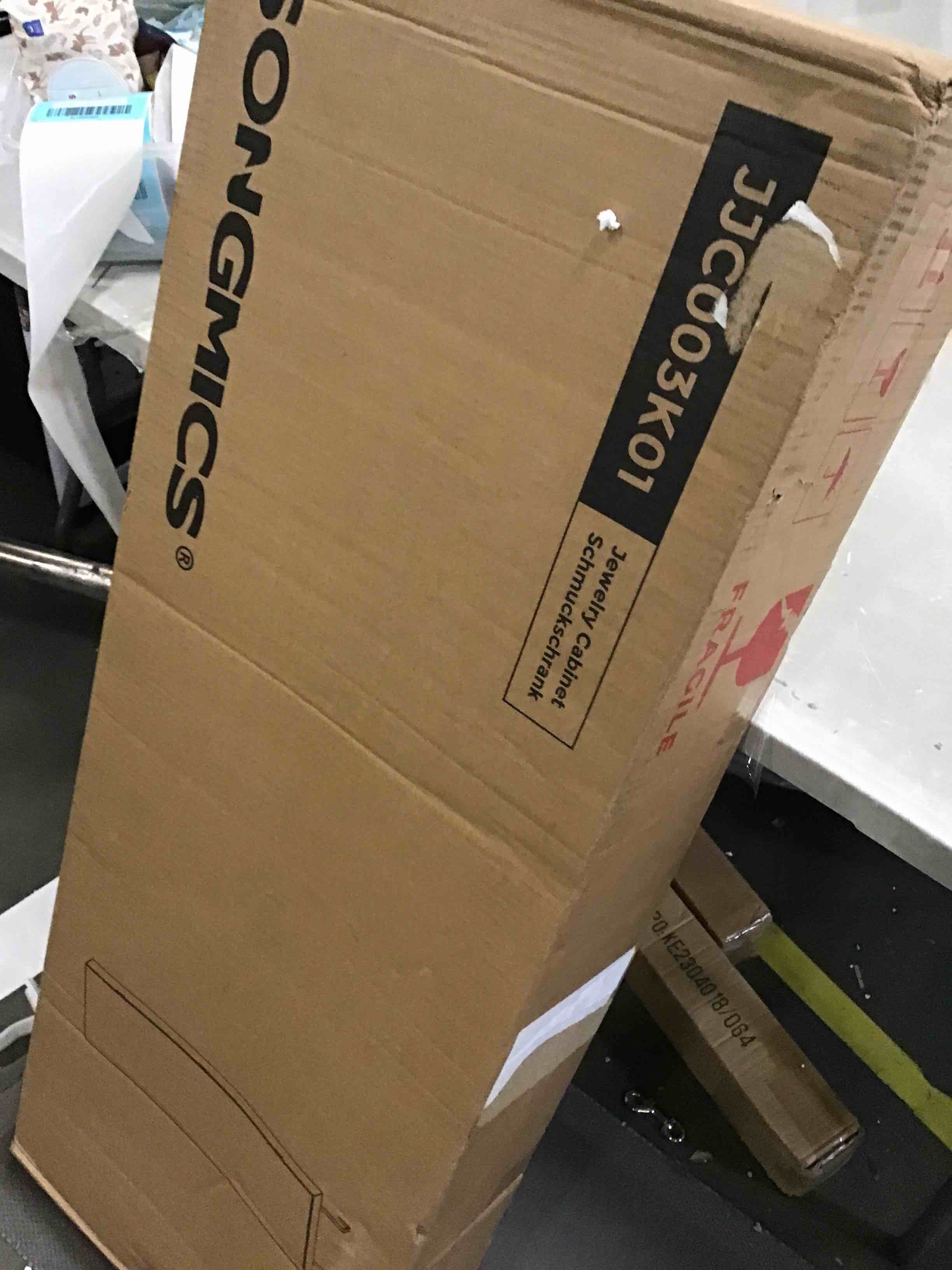 https://s3.amazonaws.com/lotting-images-prod/bidfta/BLU6505094_1718130034995.jpeg