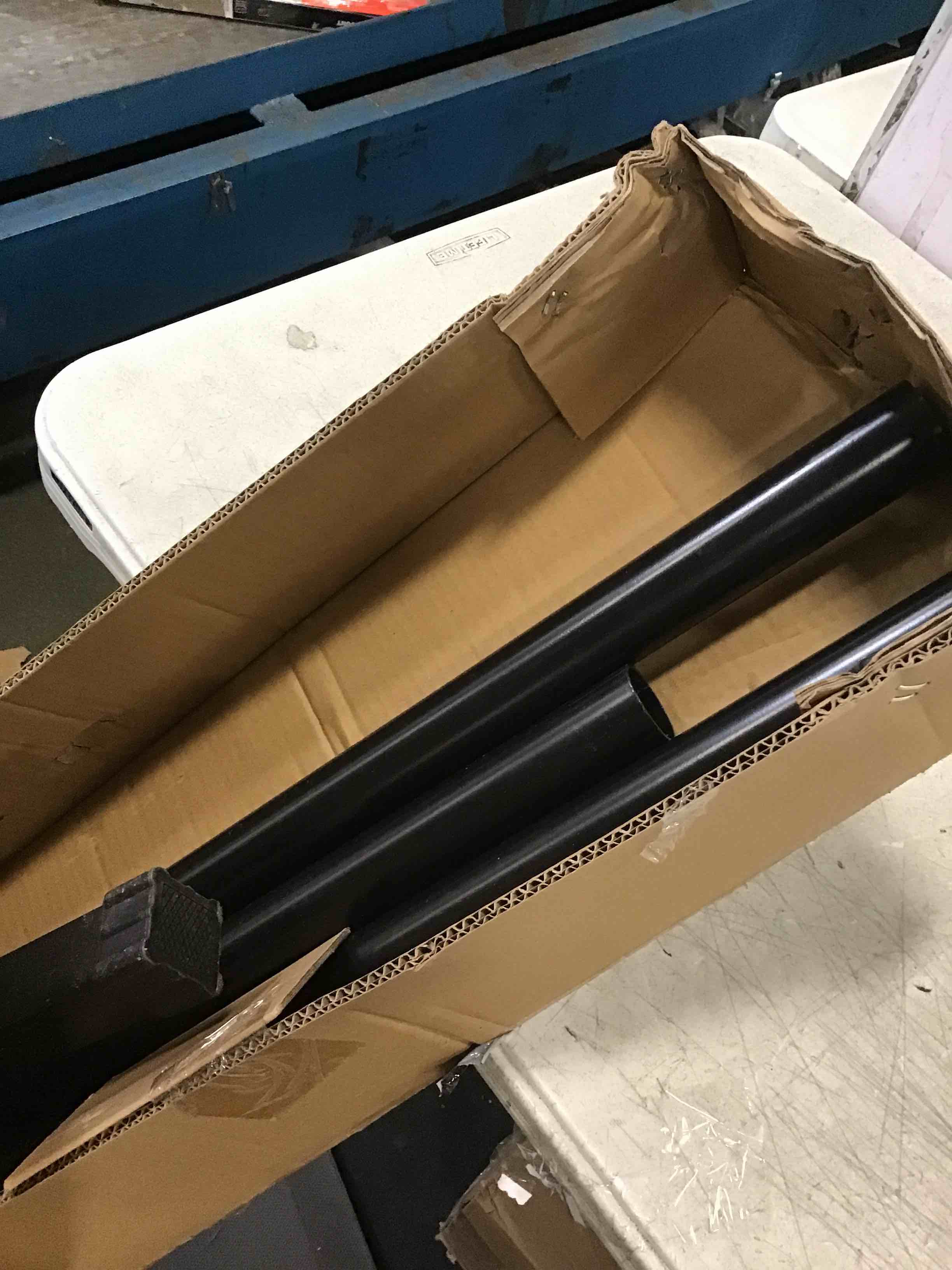 https://s3.amazonaws.com/lotting-images-prod/bidfta/BLU6505320_1718207324607.jpeg