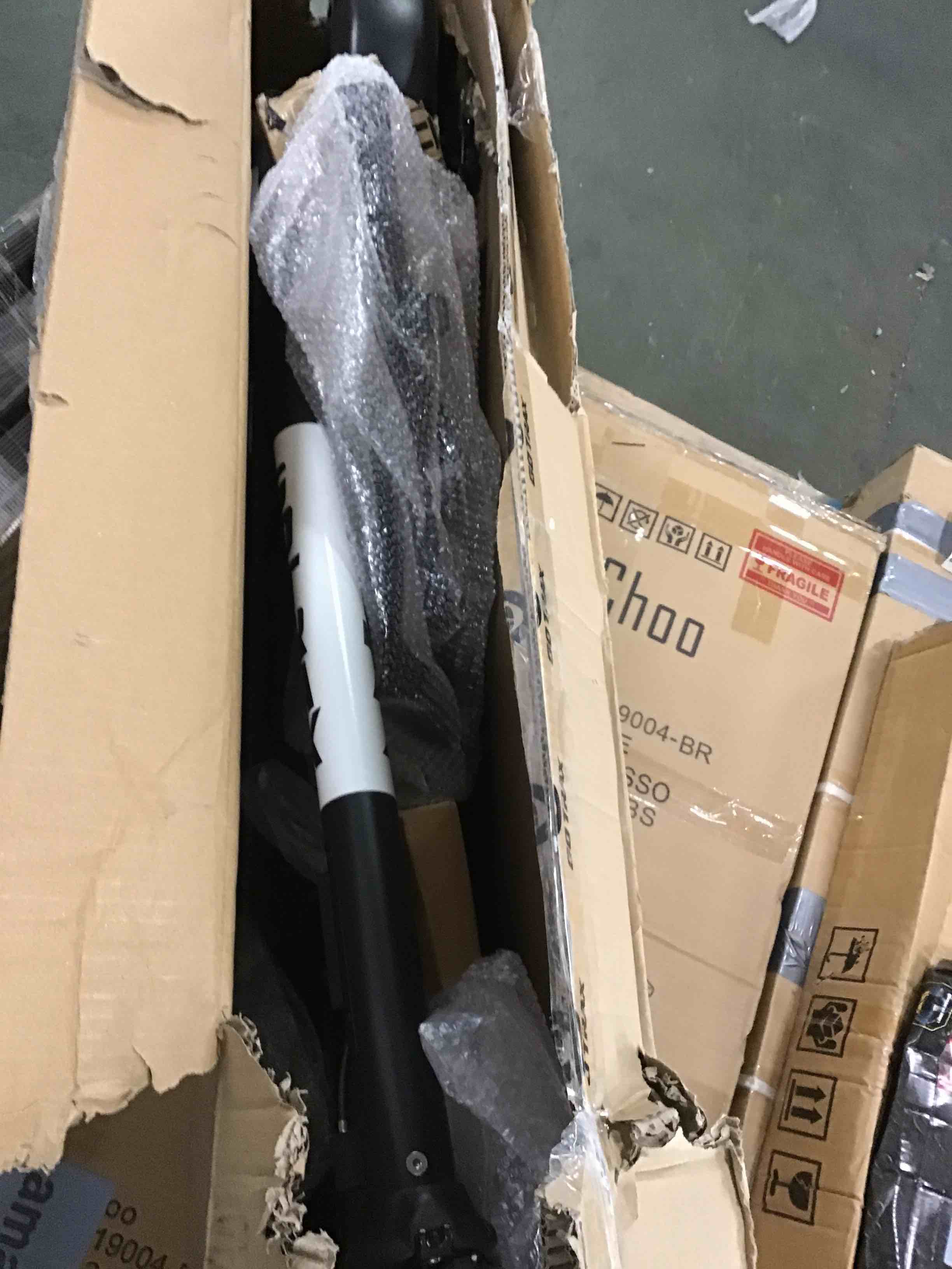 https://s3.amazonaws.com/lotting-images-prod/bidfta/BLU6505466_1718277336704.jpeg