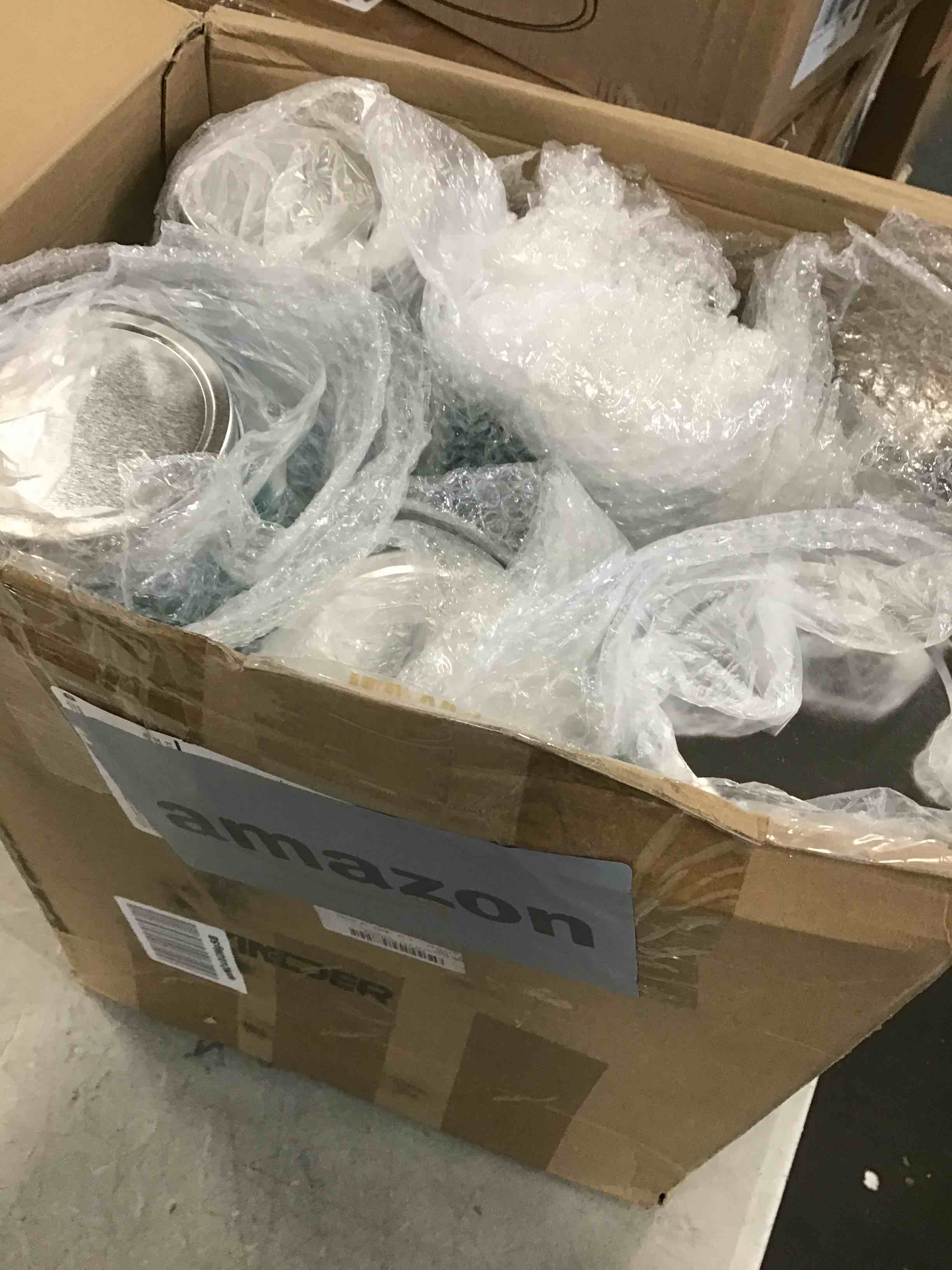 https://s3.amazonaws.com/lotting-images-prod/bidfta/BLU6505727_1718304309945.jpeg
