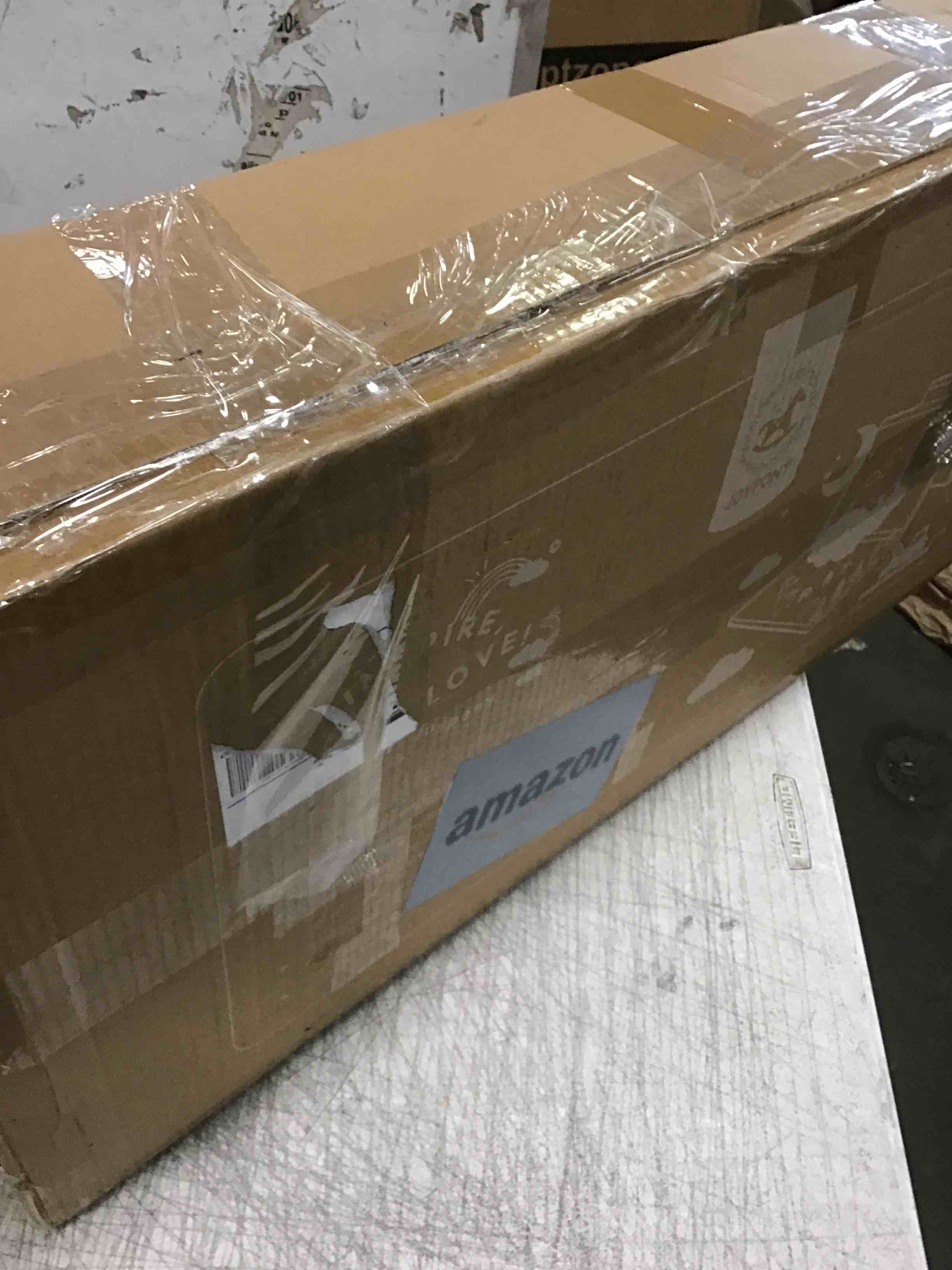 https://s3.amazonaws.com/lotting-images-prod/bidfta/BLU6505837_1718371124510.jpeg