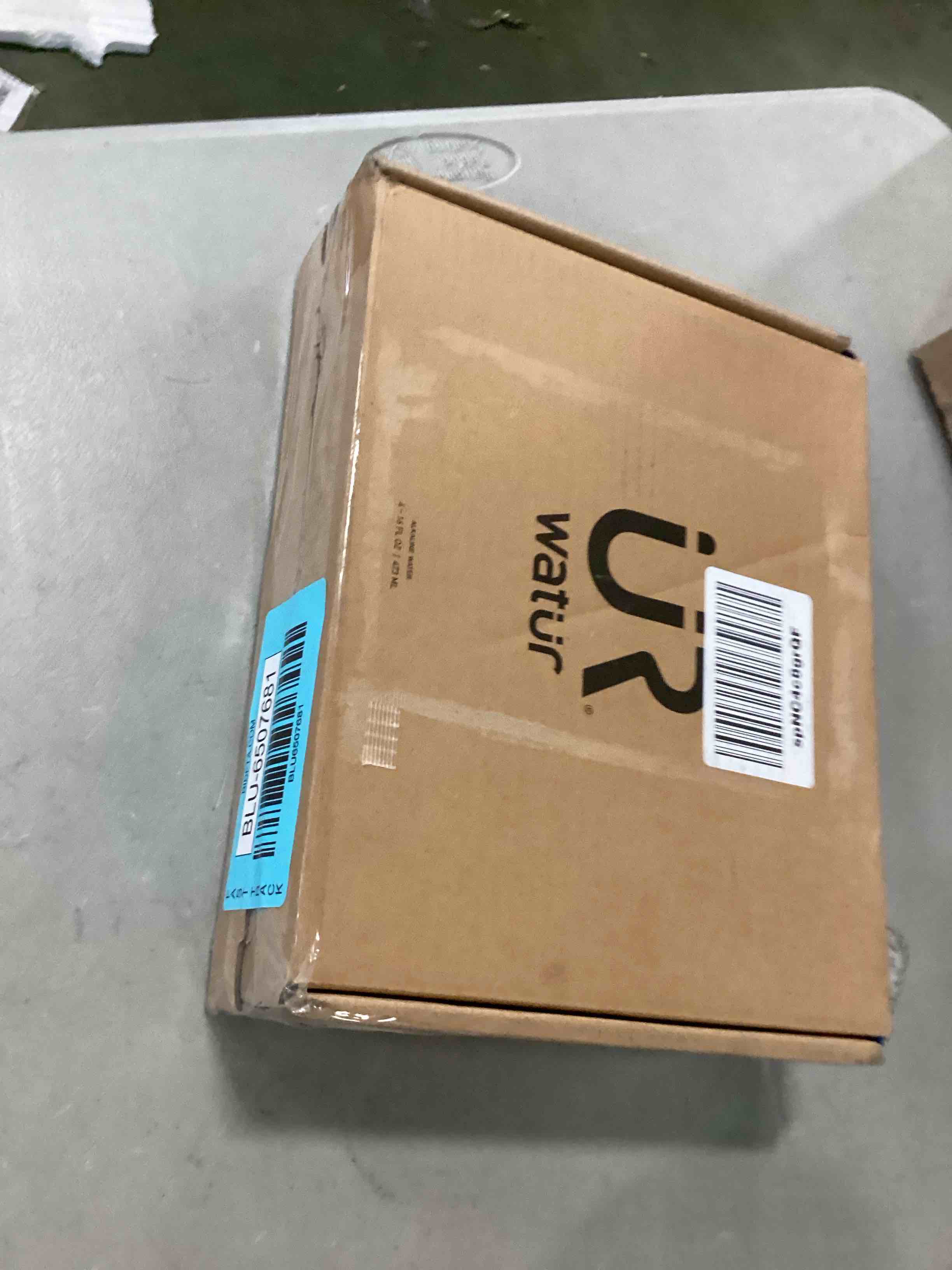 https://s3.amazonaws.com/lotting-images-prod/bidfta/BLU6507681_1717438898283.jpeg