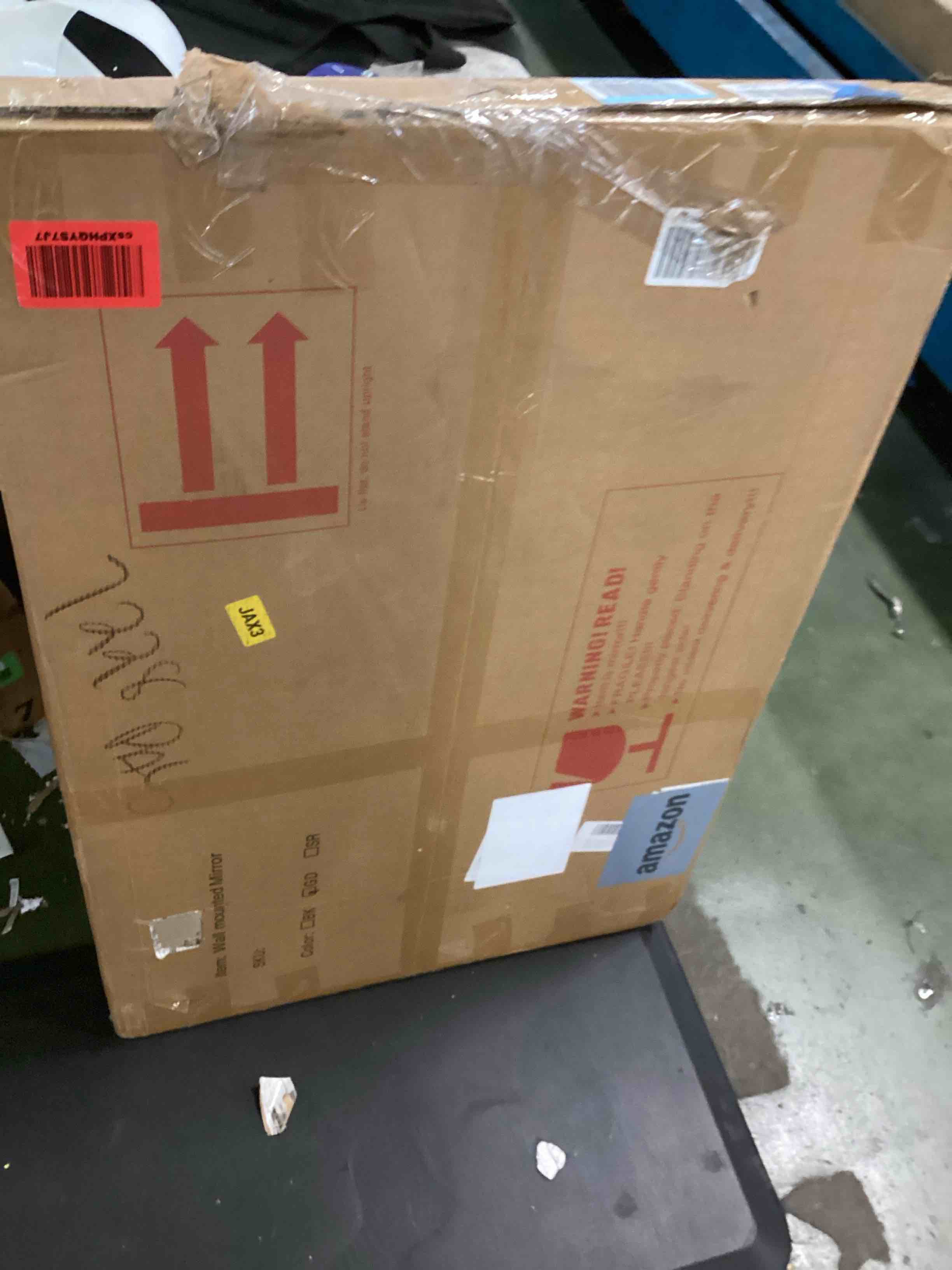 https://s3.amazonaws.com/lotting-images-prod/bidfta/BLU6507959_1717530222955.jpeg