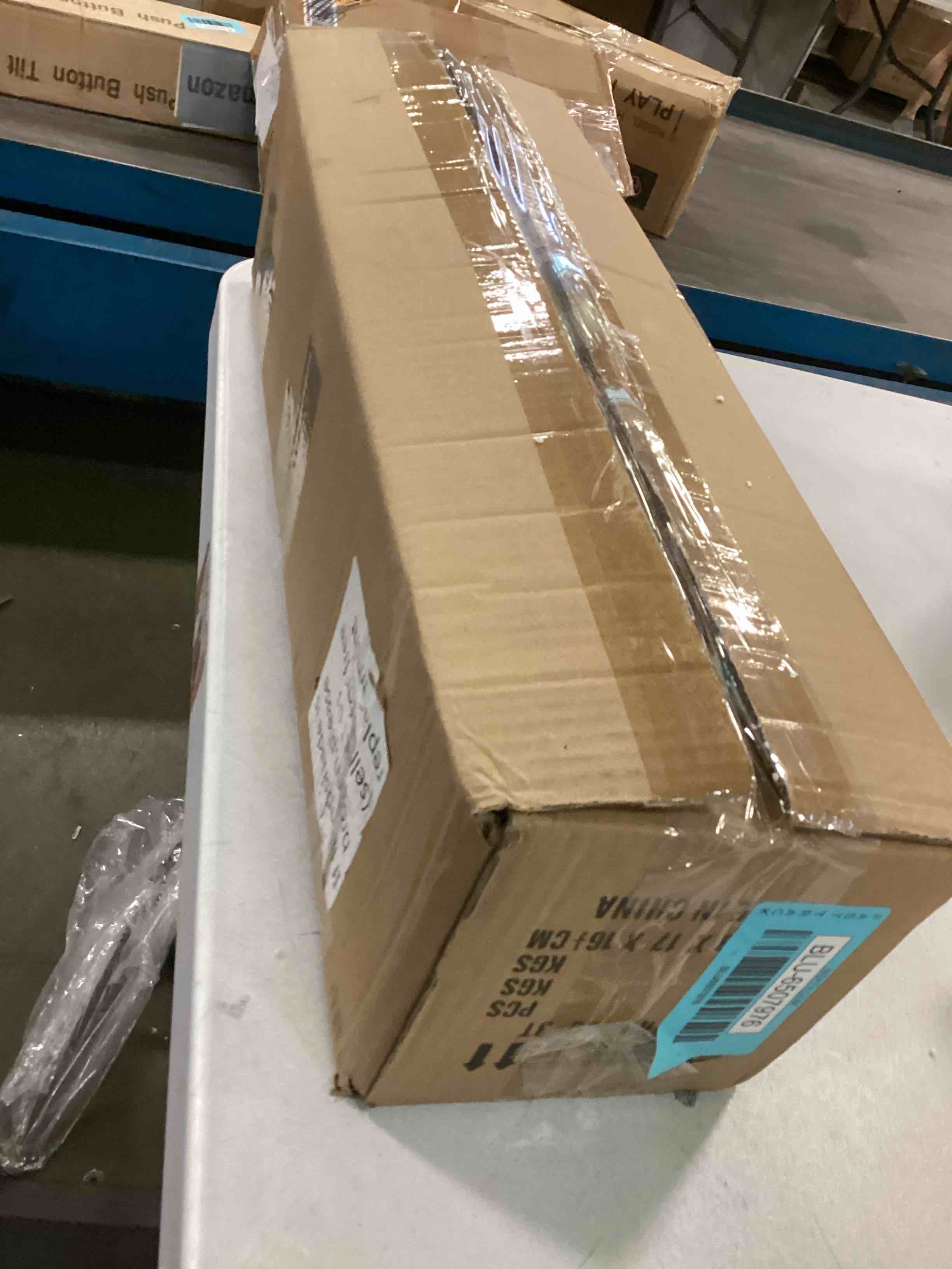 https://s3.amazonaws.com/lotting-images-prod/bidfta/BLU6507976_1717586062577.jpeg