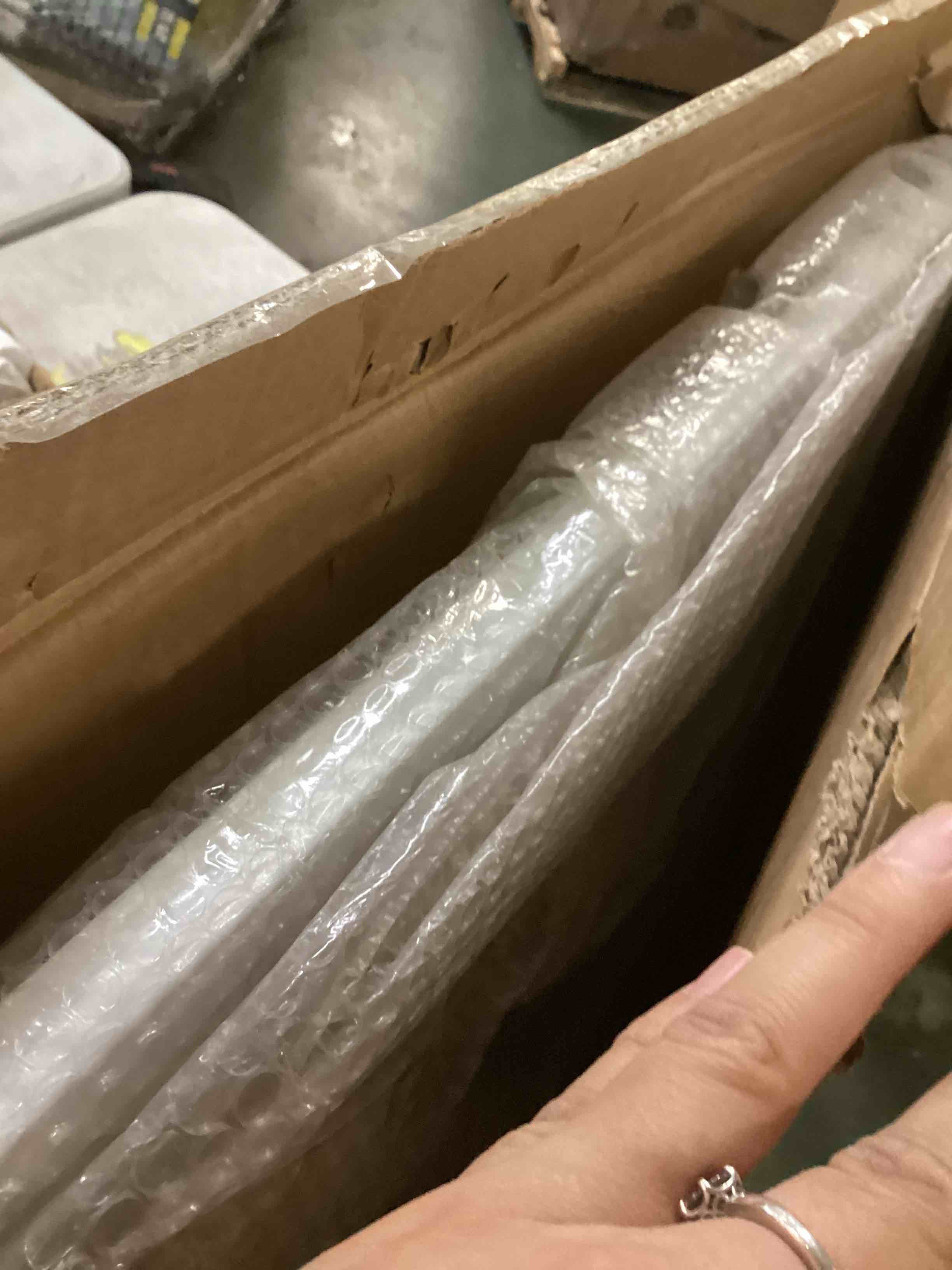 https://s3.amazonaws.com/lotting-images-prod/bidfta/BLU6508725_1718021034756.jpeg