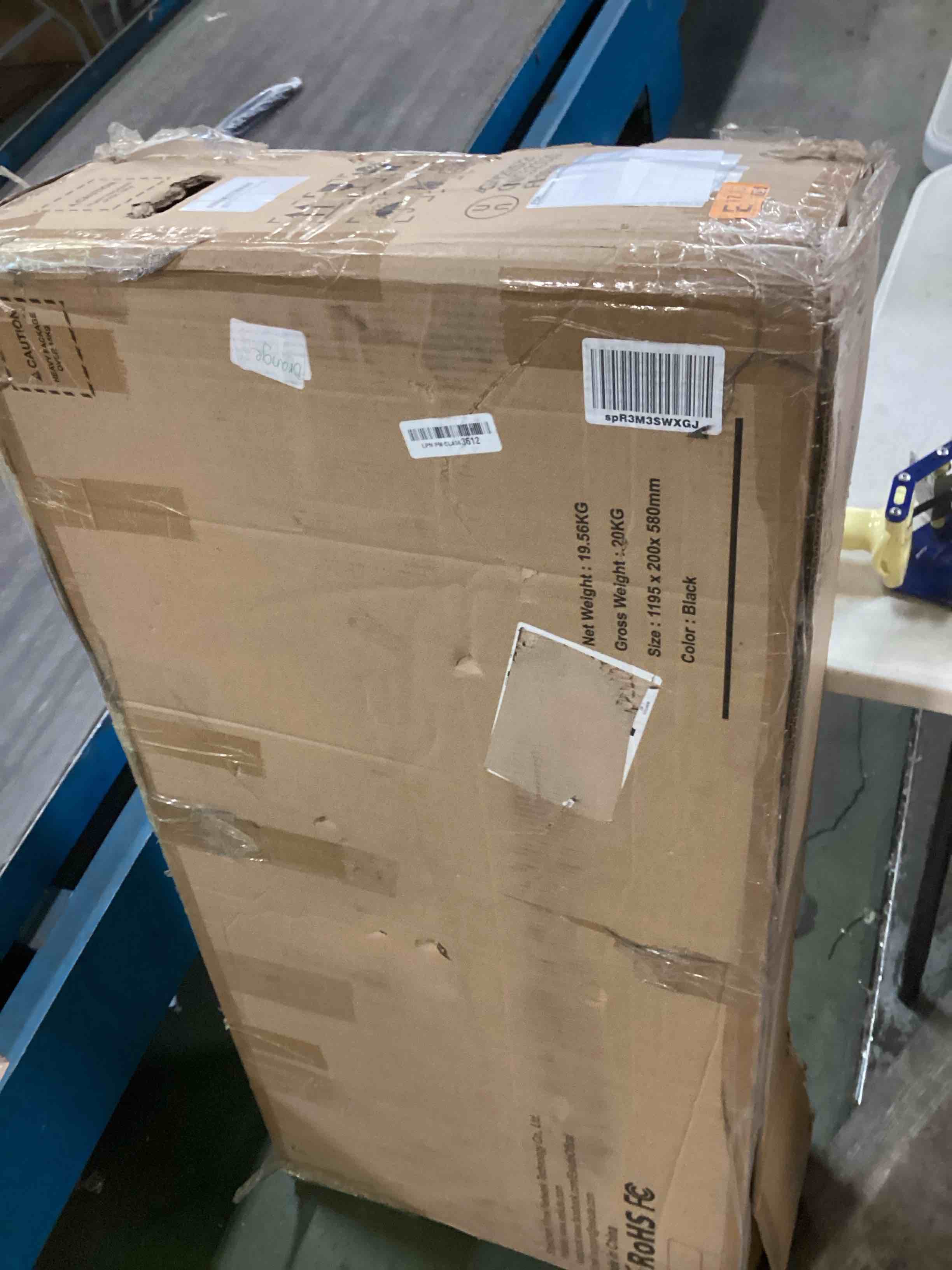 https://s3.amazonaws.com/lotting-images-prod/bidfta/BLU6508729_1718021978297.jpeg