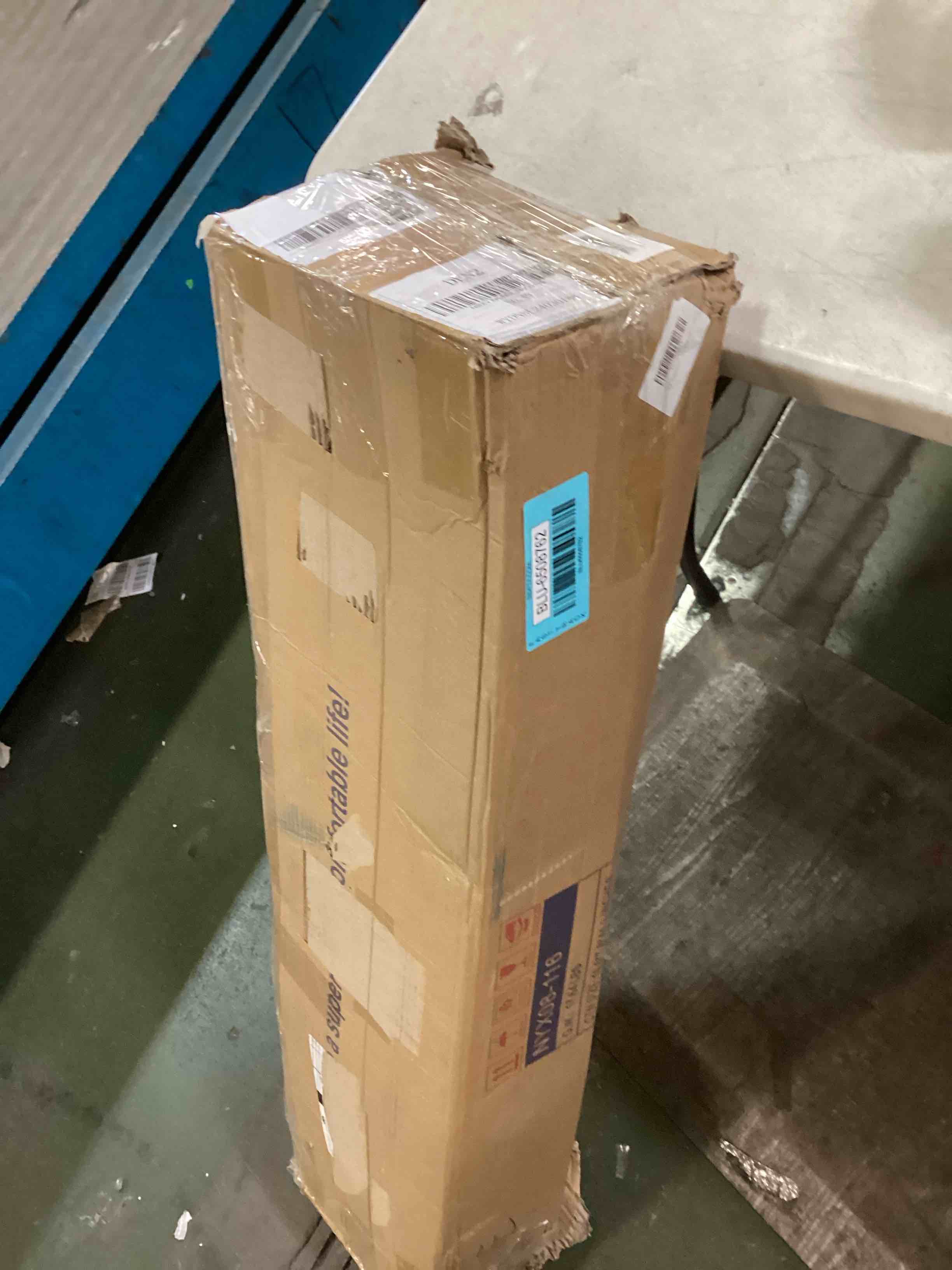 https://s3.amazonaws.com/lotting-images-prod/bidfta/BLU6508762_1718027042858.jpeg
