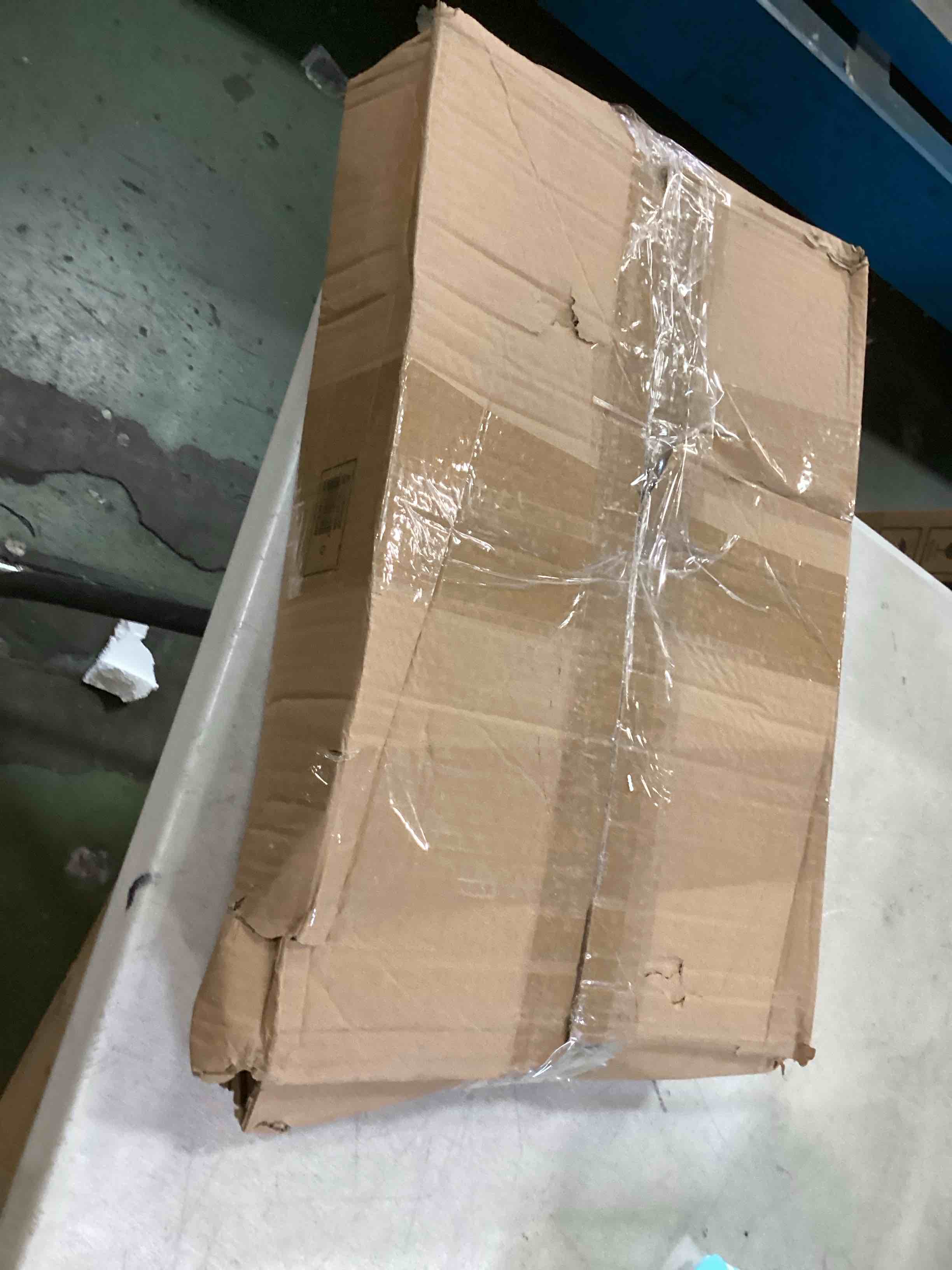 https://s3.amazonaws.com/lotting-images-prod/bidfta/BLU6508797_1718034083166.jpeg