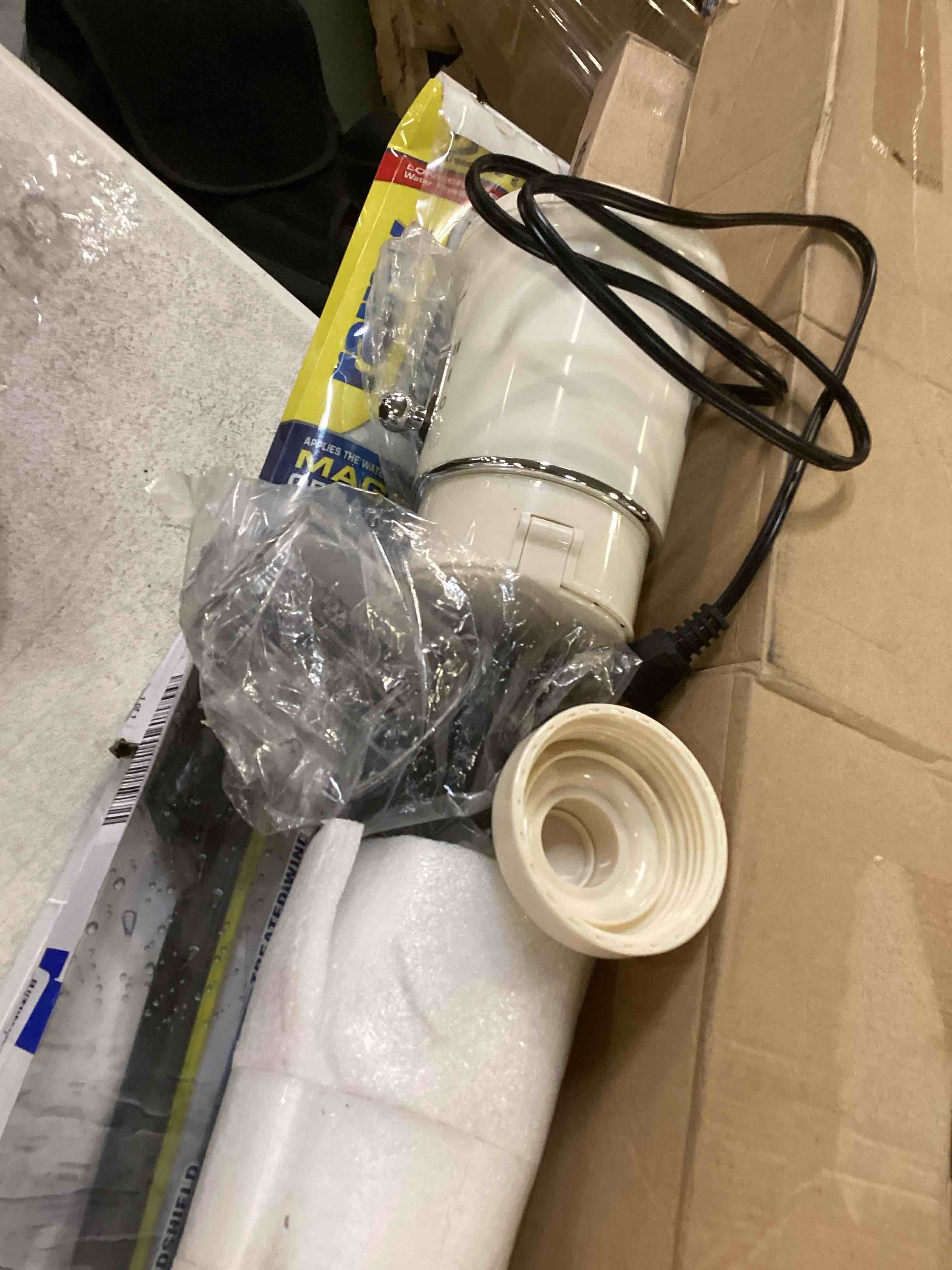 https://s3.amazonaws.com/lotting-images-prod/bidfta/BLU6508848_1718042662543.jpeg