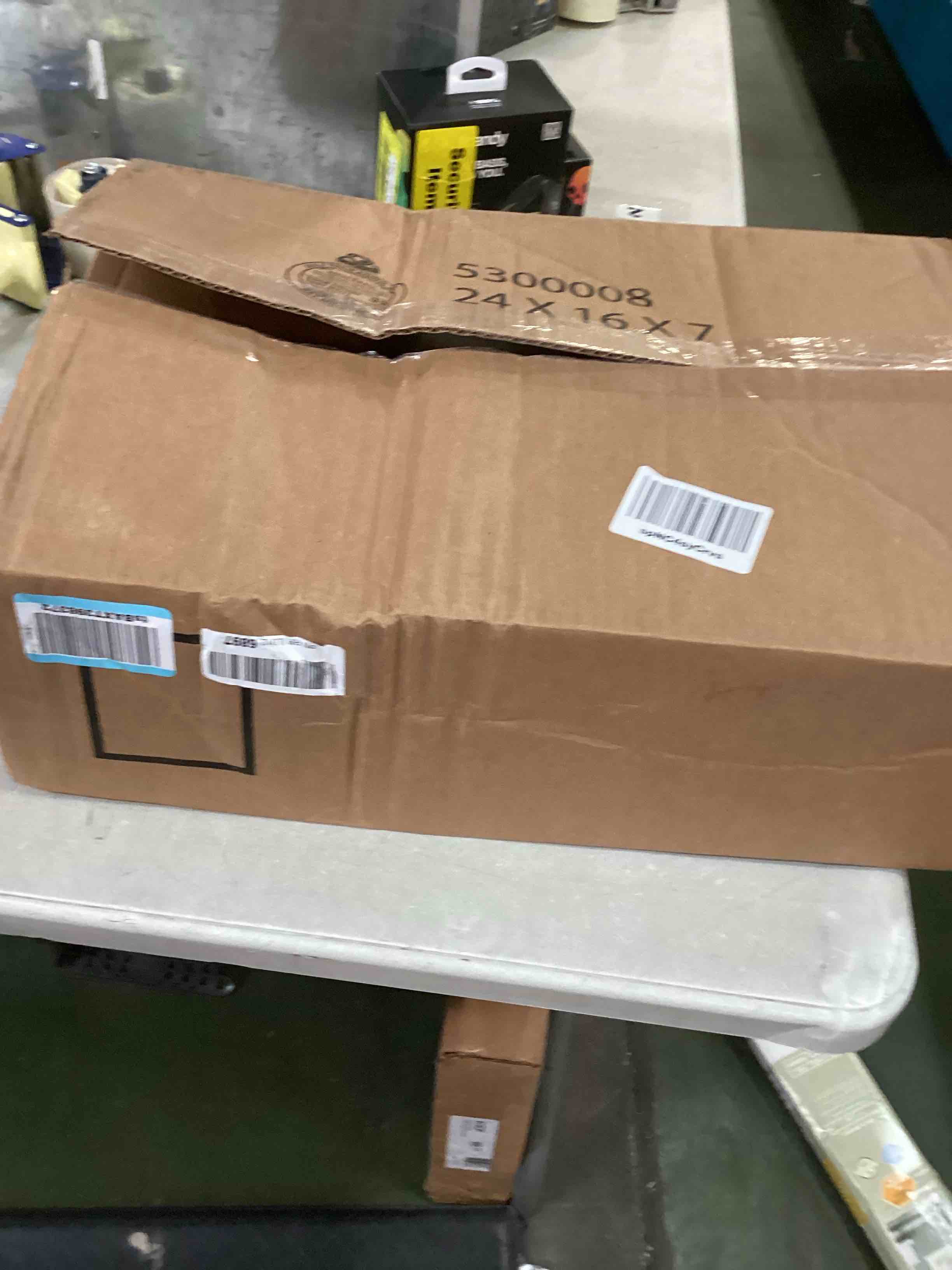 https://s3.amazonaws.com/lotting-images-prod/bidfta/BLU6508928_1718110511421.jpeg