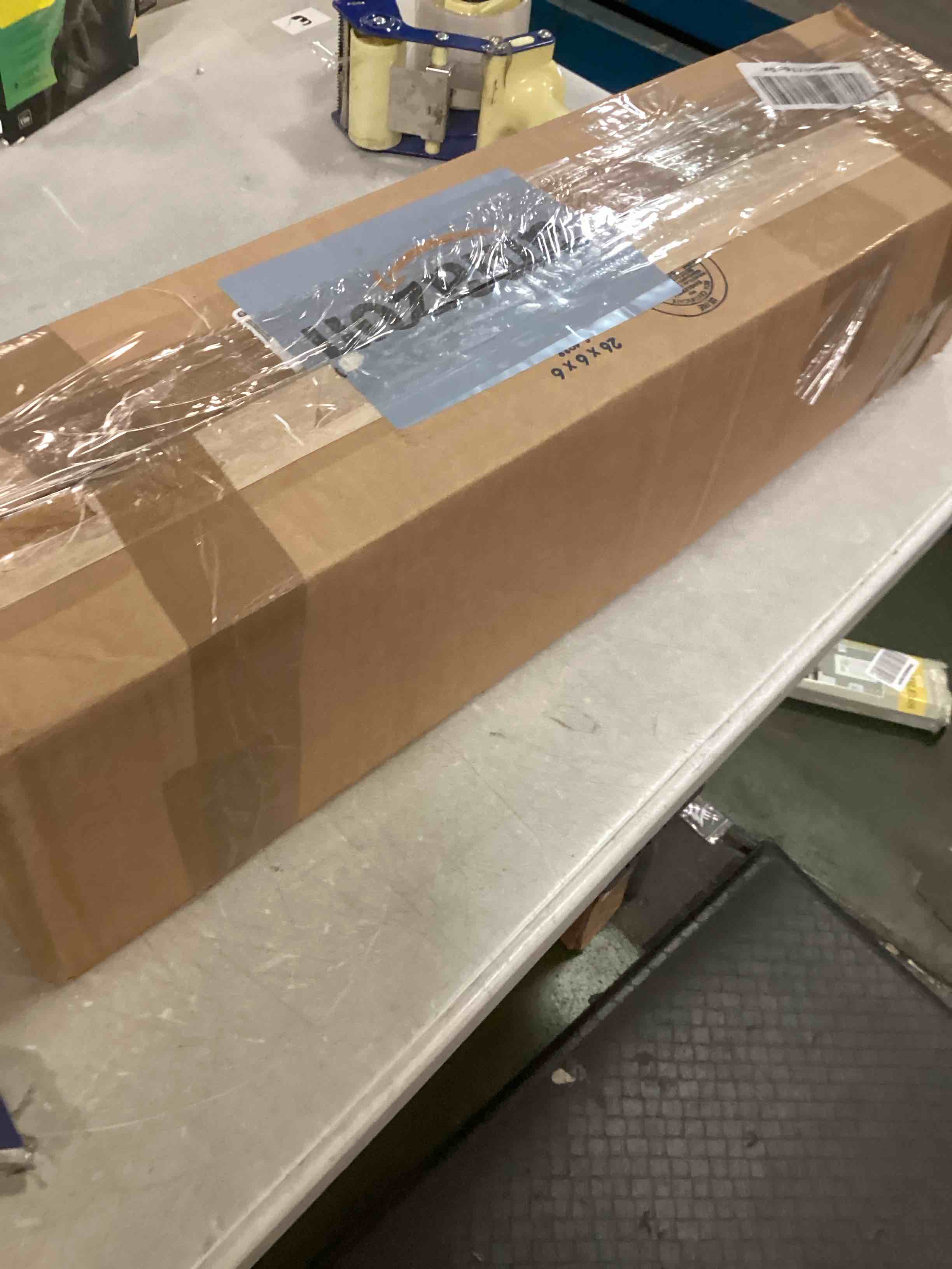 https://s3.amazonaws.com/lotting-images-prod/bidfta/BLU6508934_1718111028051.jpeg