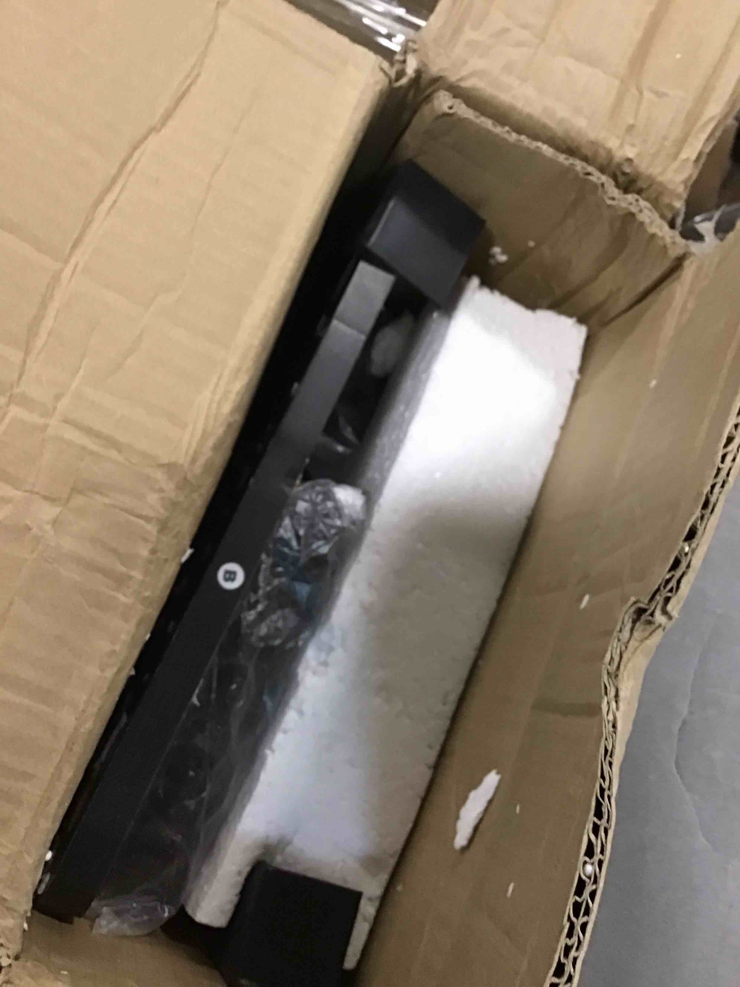https://s3.amazonaws.com/lotting-images-prod/bidfta/BLU6509226_1718034639647.jpeg