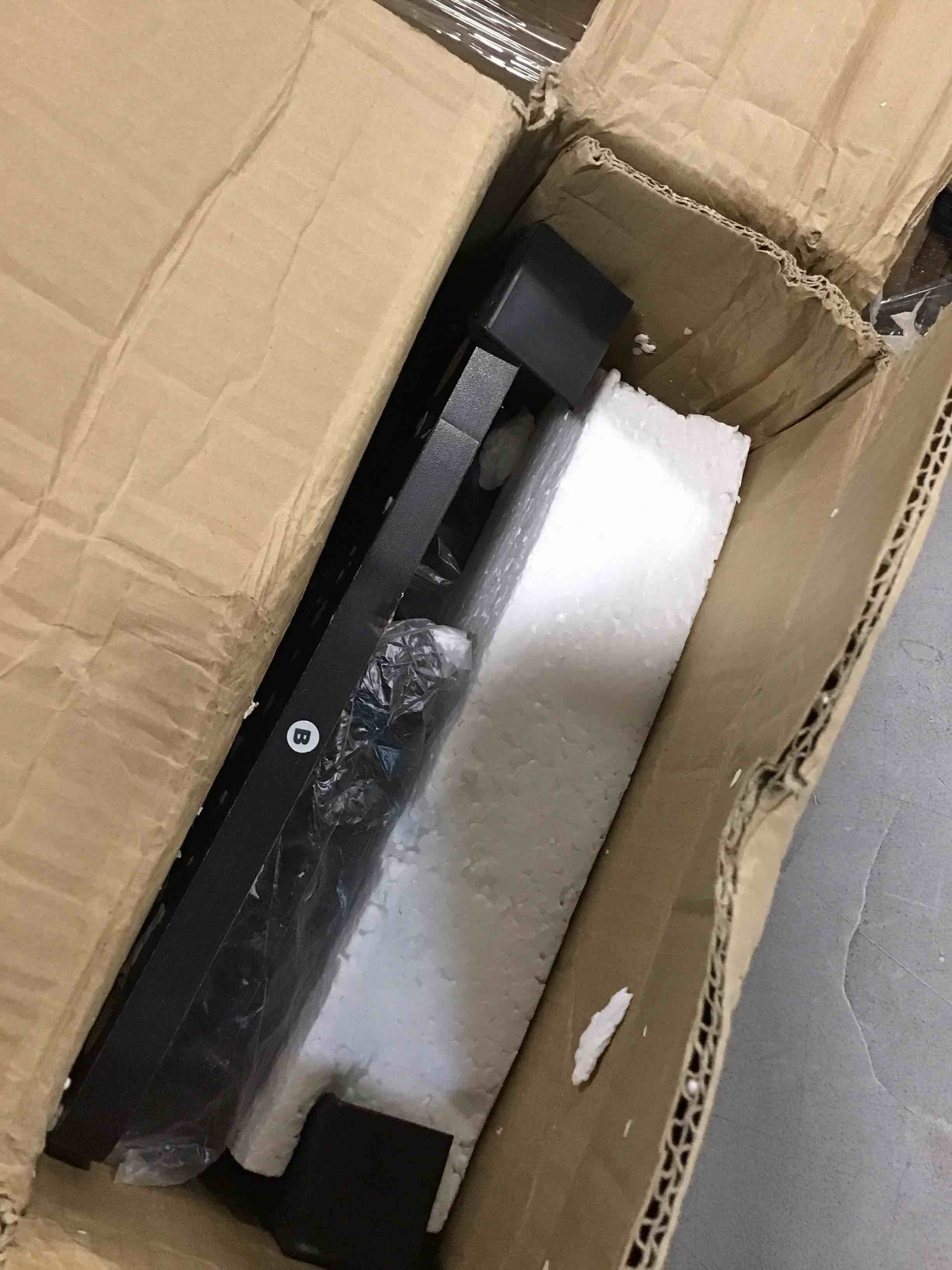 https://s3.amazonaws.com/lotting-images-prod/bidfta/BLU6509226_1718034640710.jpeg