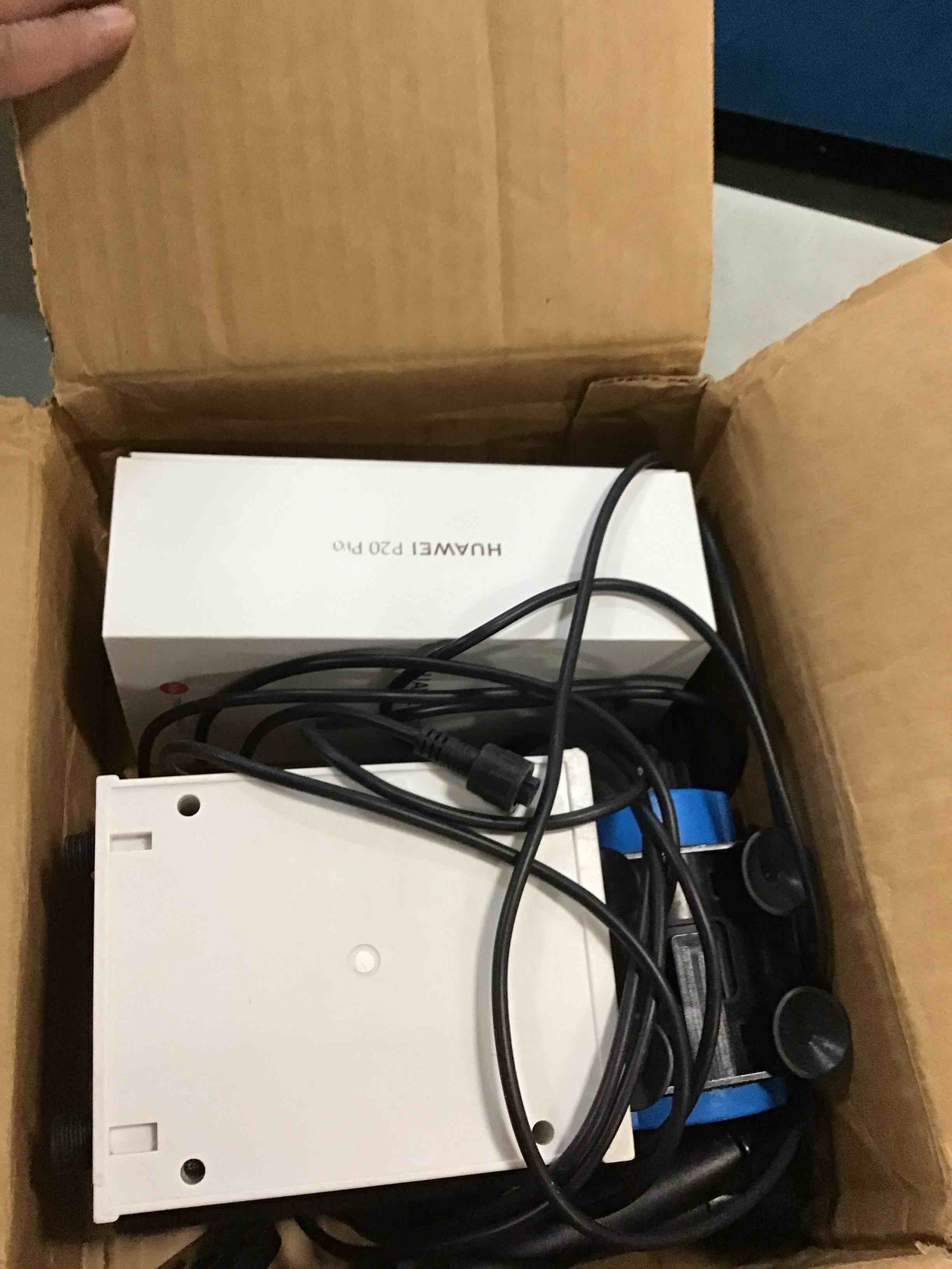 https://s3.amazonaws.com/lotting-images-prod/bidfta/BLU6509294_1718106483223.jpeg