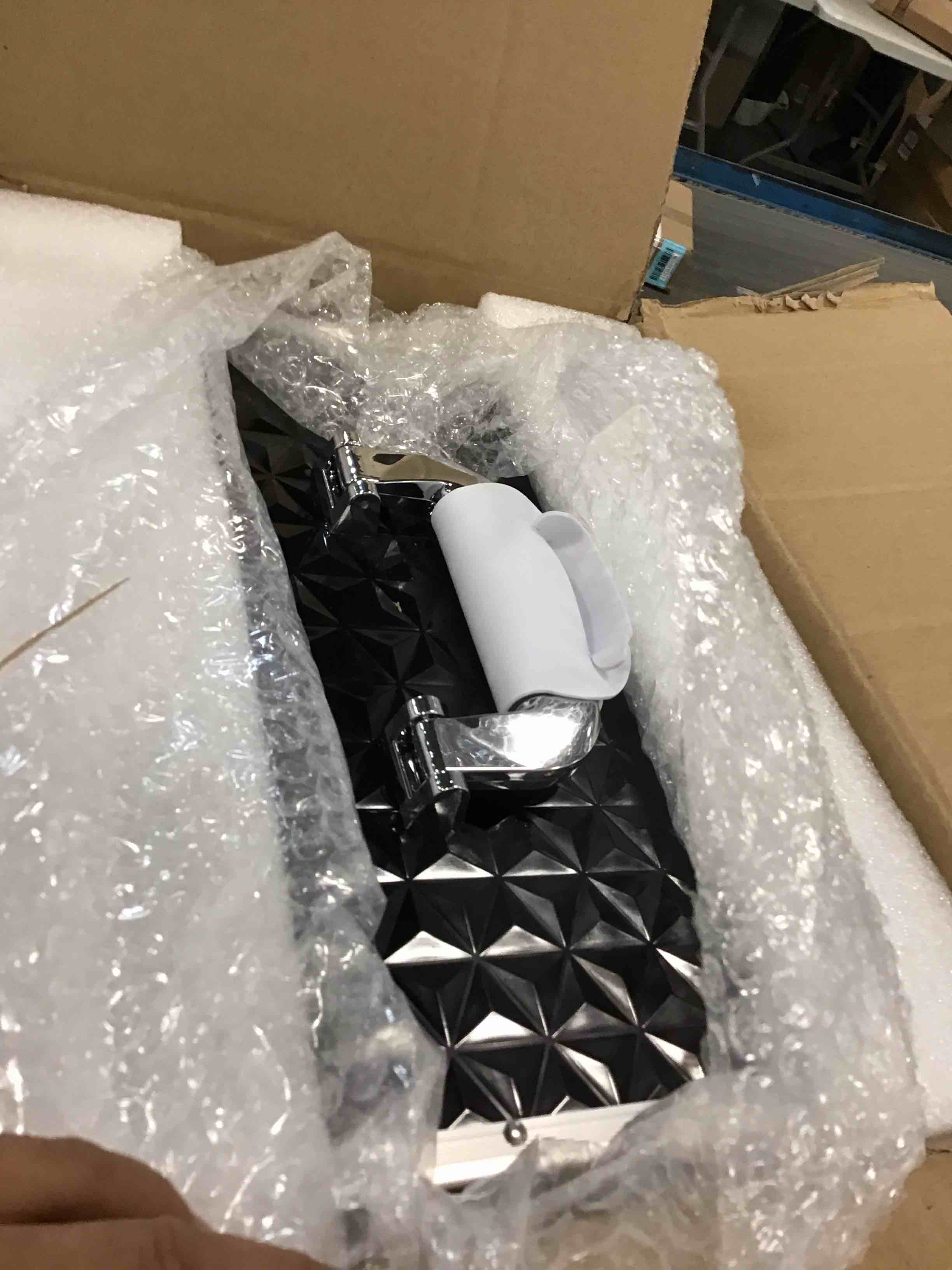 https://s3.amazonaws.com/lotting-images-prod/bidfta/BLU6509300_1718107022458.jpeg