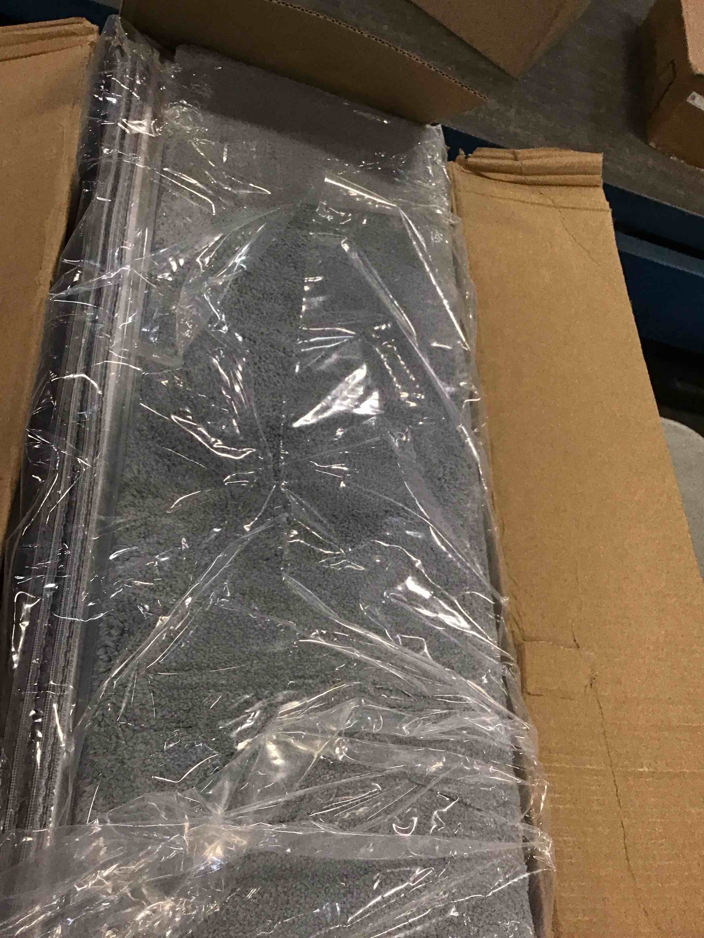 https://s3.amazonaws.com/lotting-images-prod/bidfta/BLU6509395_1718118053035.jpeg
