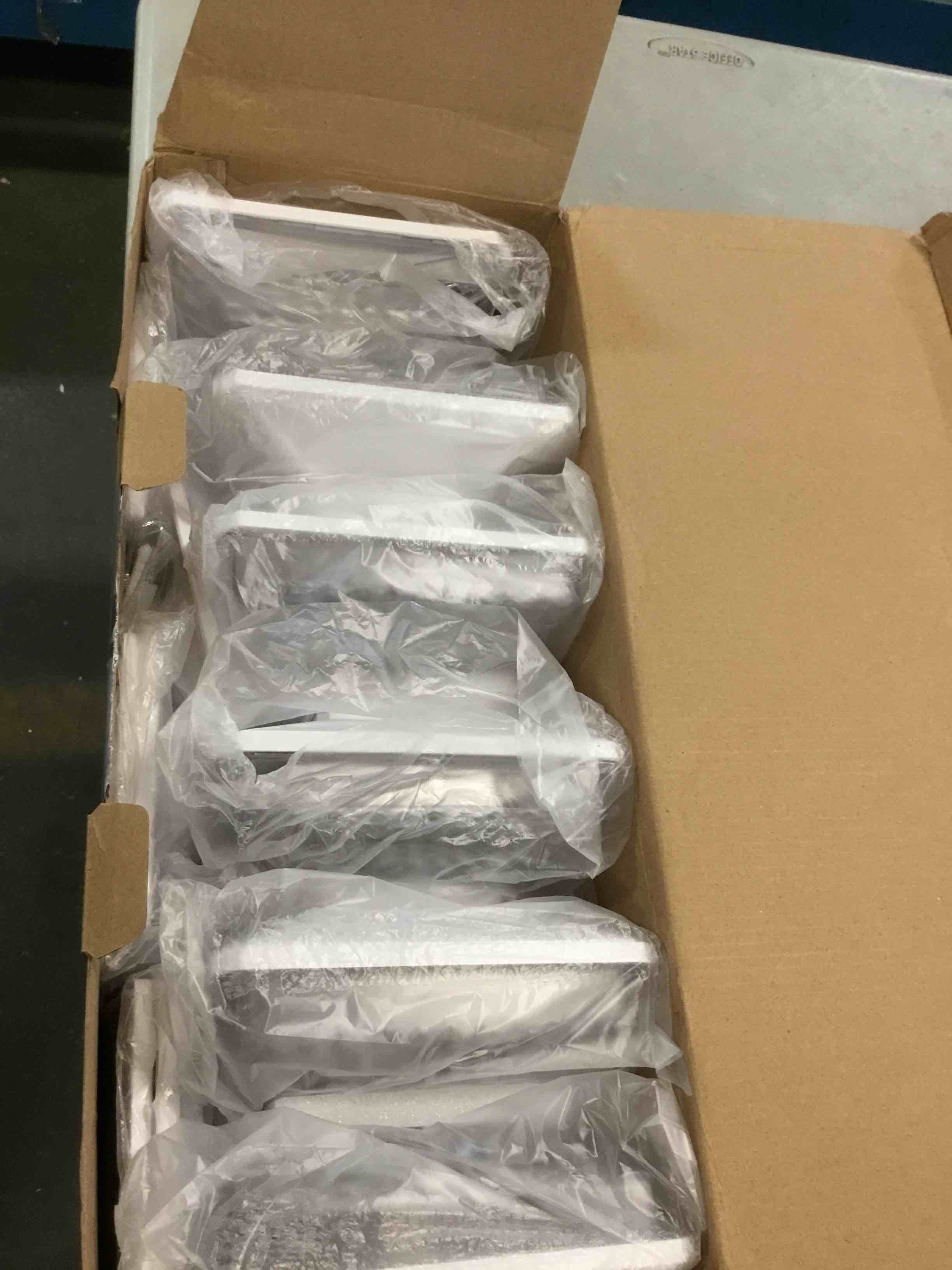 https://s3.amazonaws.com/lotting-images-prod/bidfta/BLU6509506_1718133857511.jpeg