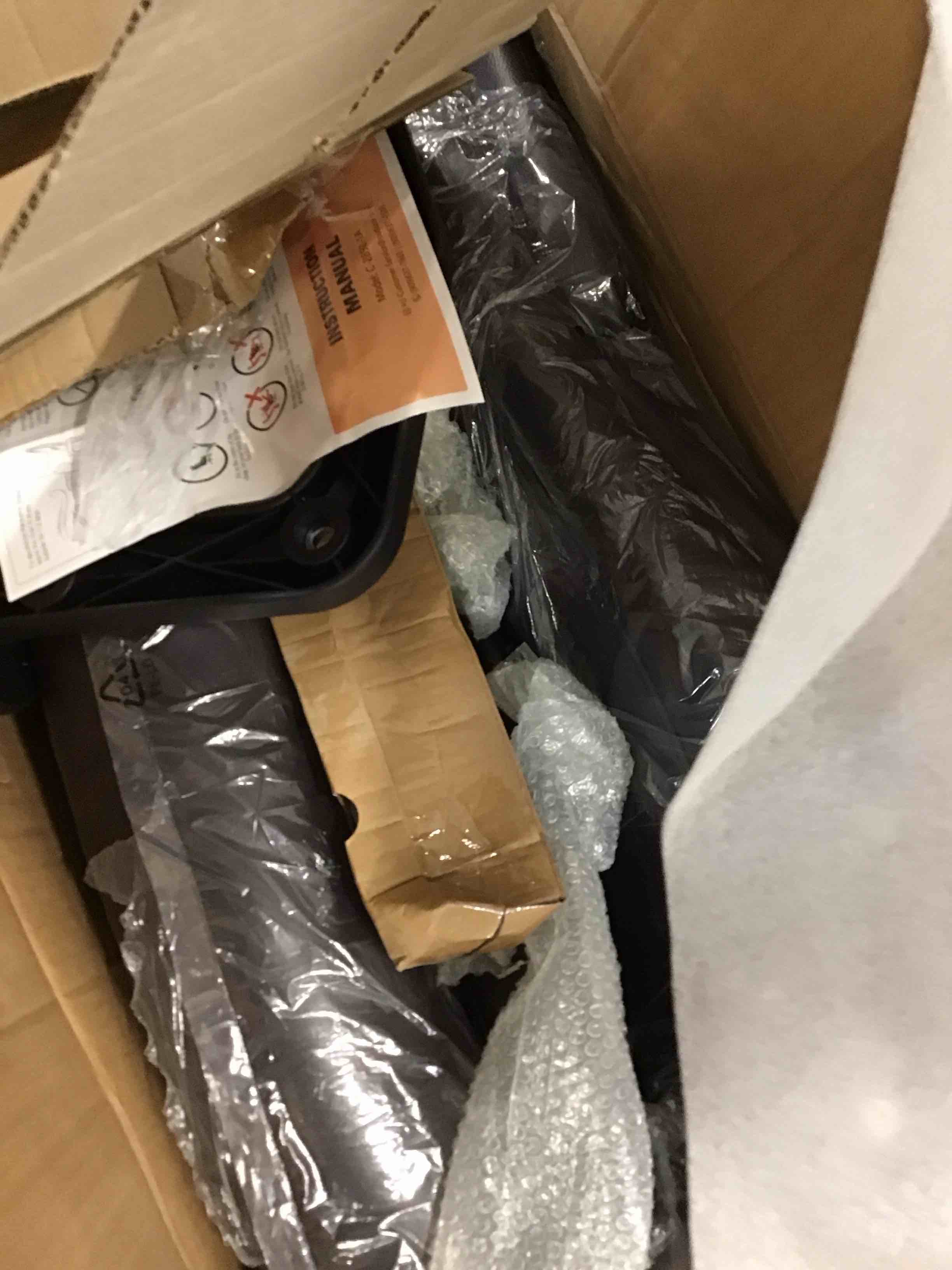 https://s3.amazonaws.com/lotting-images-prod/bidfta/BLU6509722_1718217177189.jpeg
