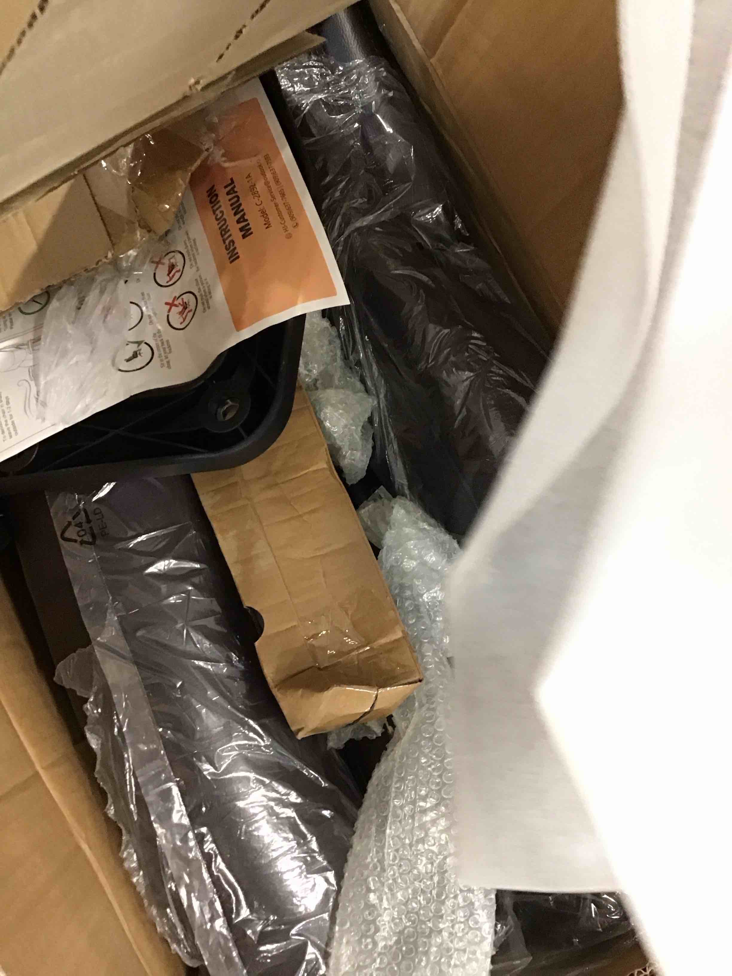 https://s3.amazonaws.com/lotting-images-prod/bidfta/BLU6509722_1718217178823.jpeg