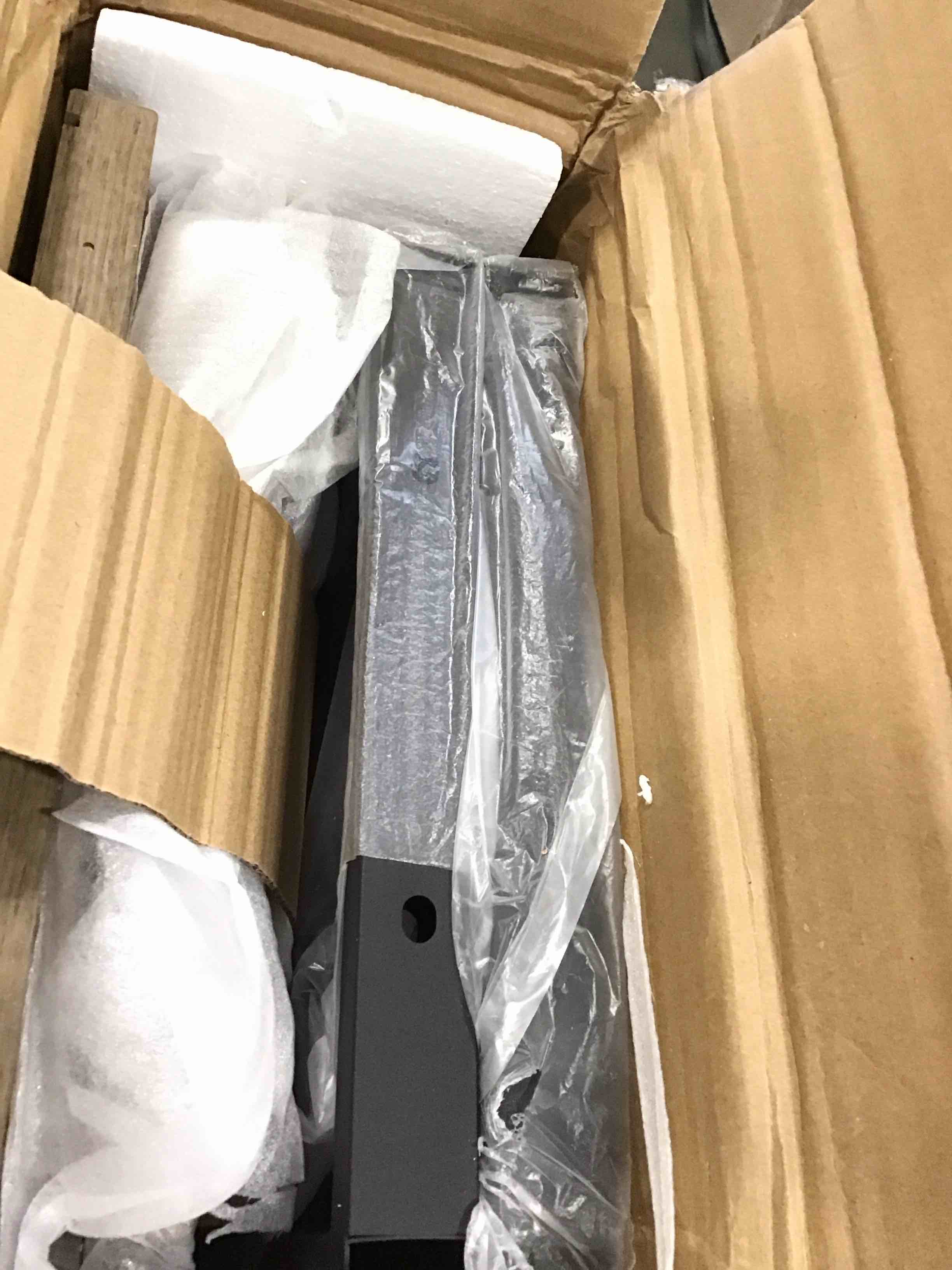 https://s3.amazonaws.com/lotting-images-prod/bidfta/BLU6509767_1718223584227.jpeg