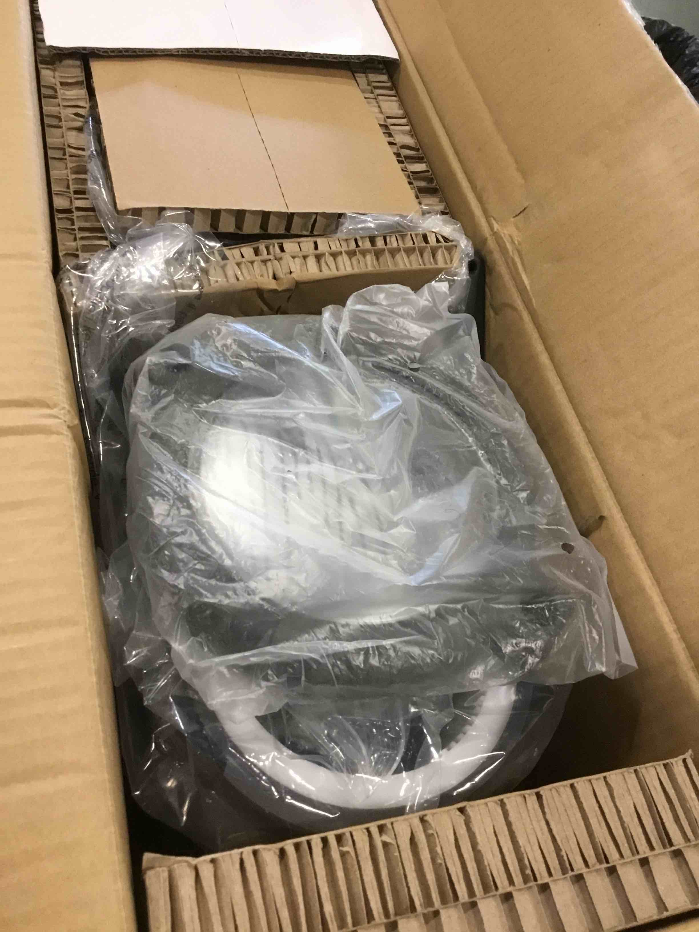 https://s3.amazonaws.com/lotting-images-prod/bidfta/BLU6510416_1718555977347.jpeg