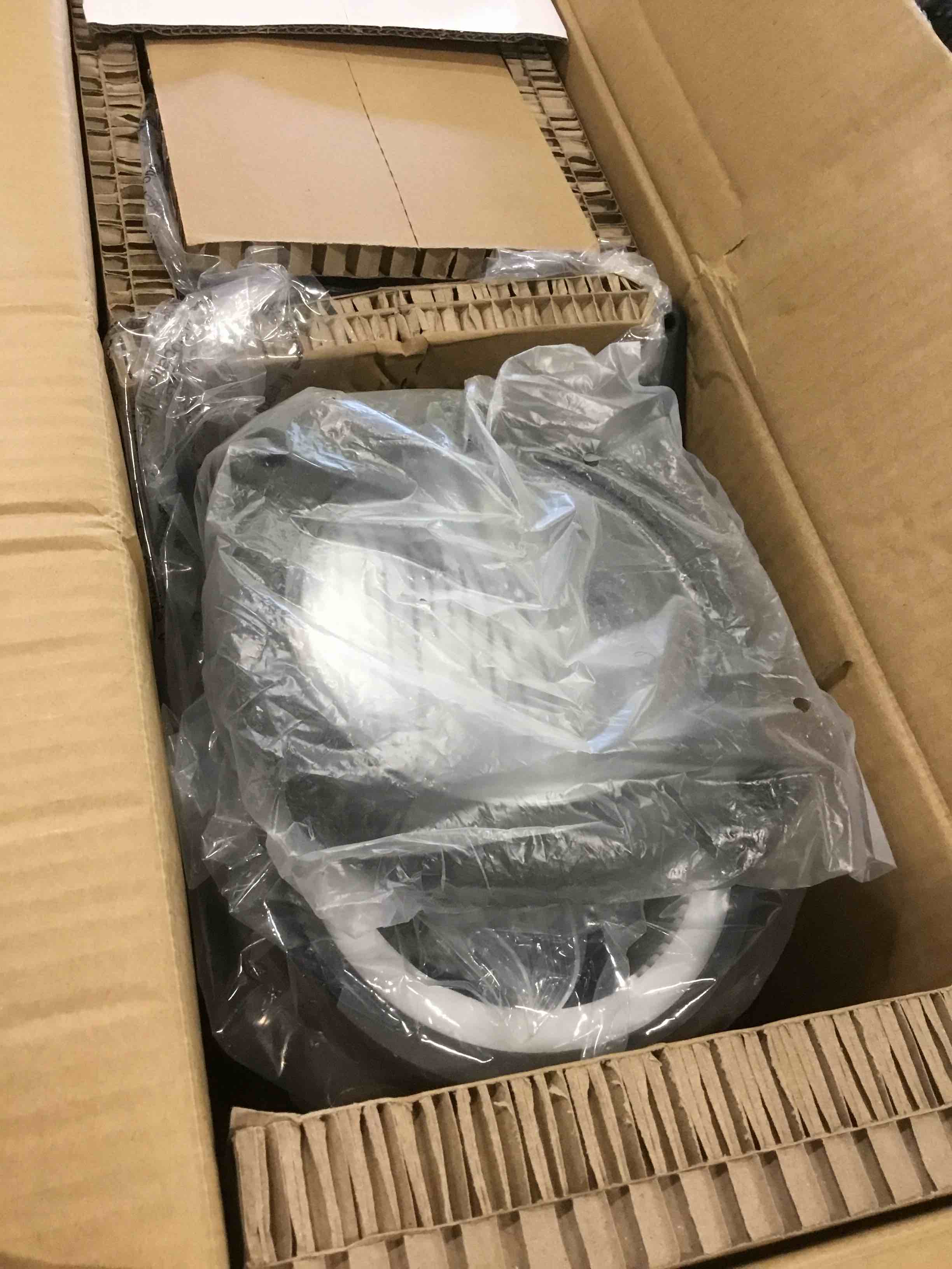 https://s3.amazonaws.com/lotting-images-prod/bidfta/BLU6510416_1718555978380.jpeg