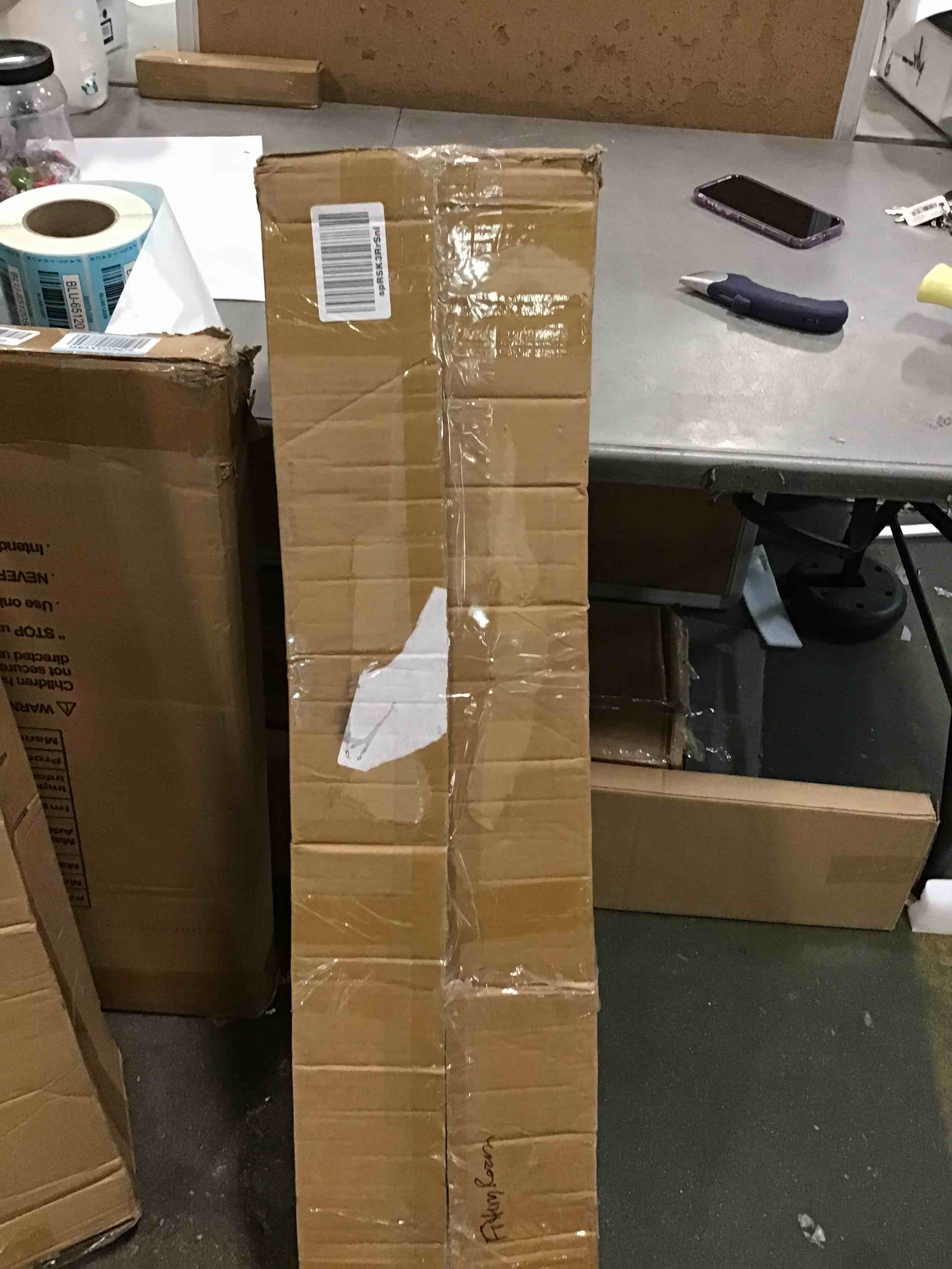 https://s3.amazonaws.com/lotting-images-prod/bidfta/BLU6512052_1718944346529.jpeg