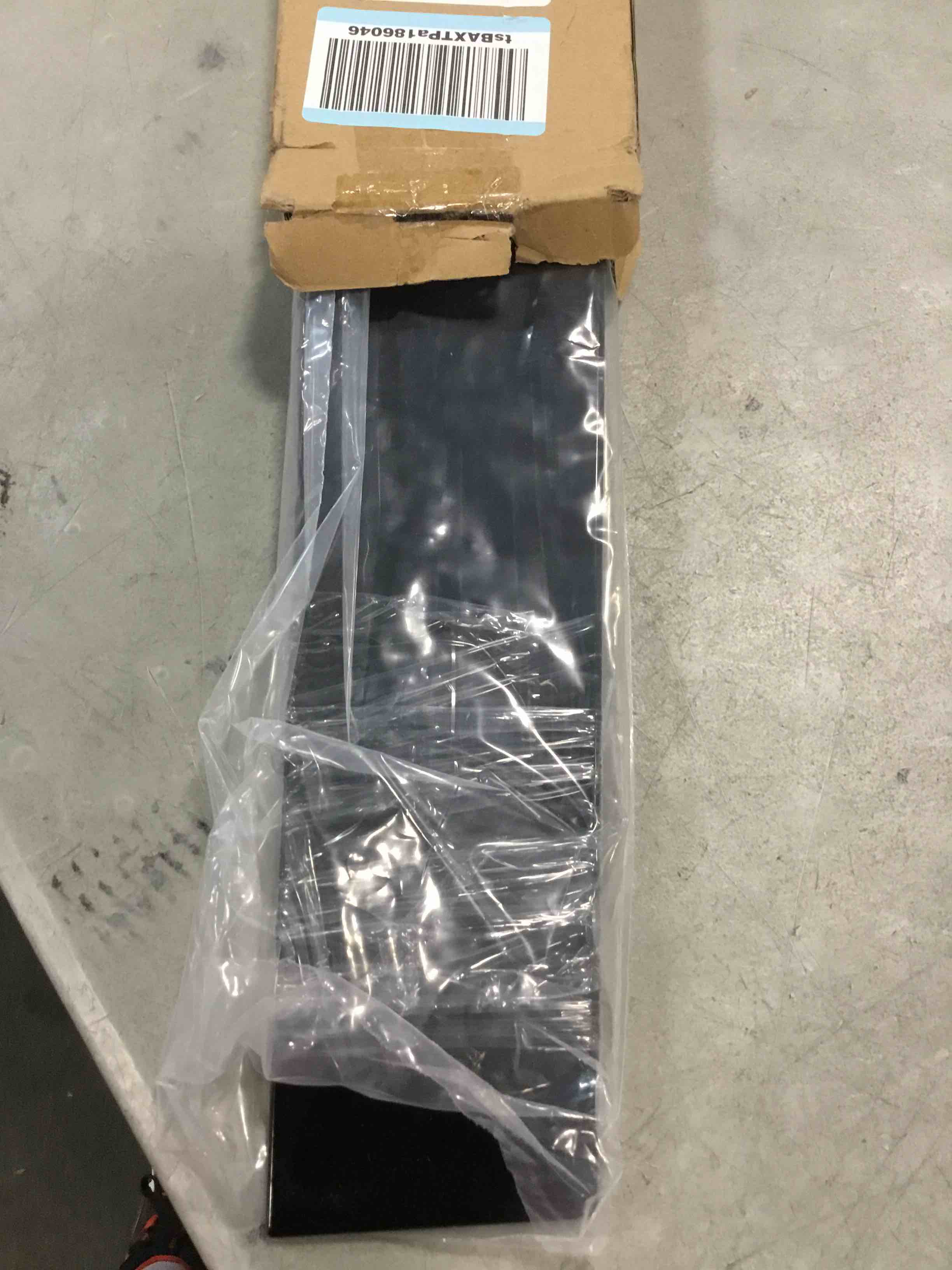 https://s3.amazonaws.com/lotting-images-prod/bidfta/BLU6512412_1719235395871.jpeg