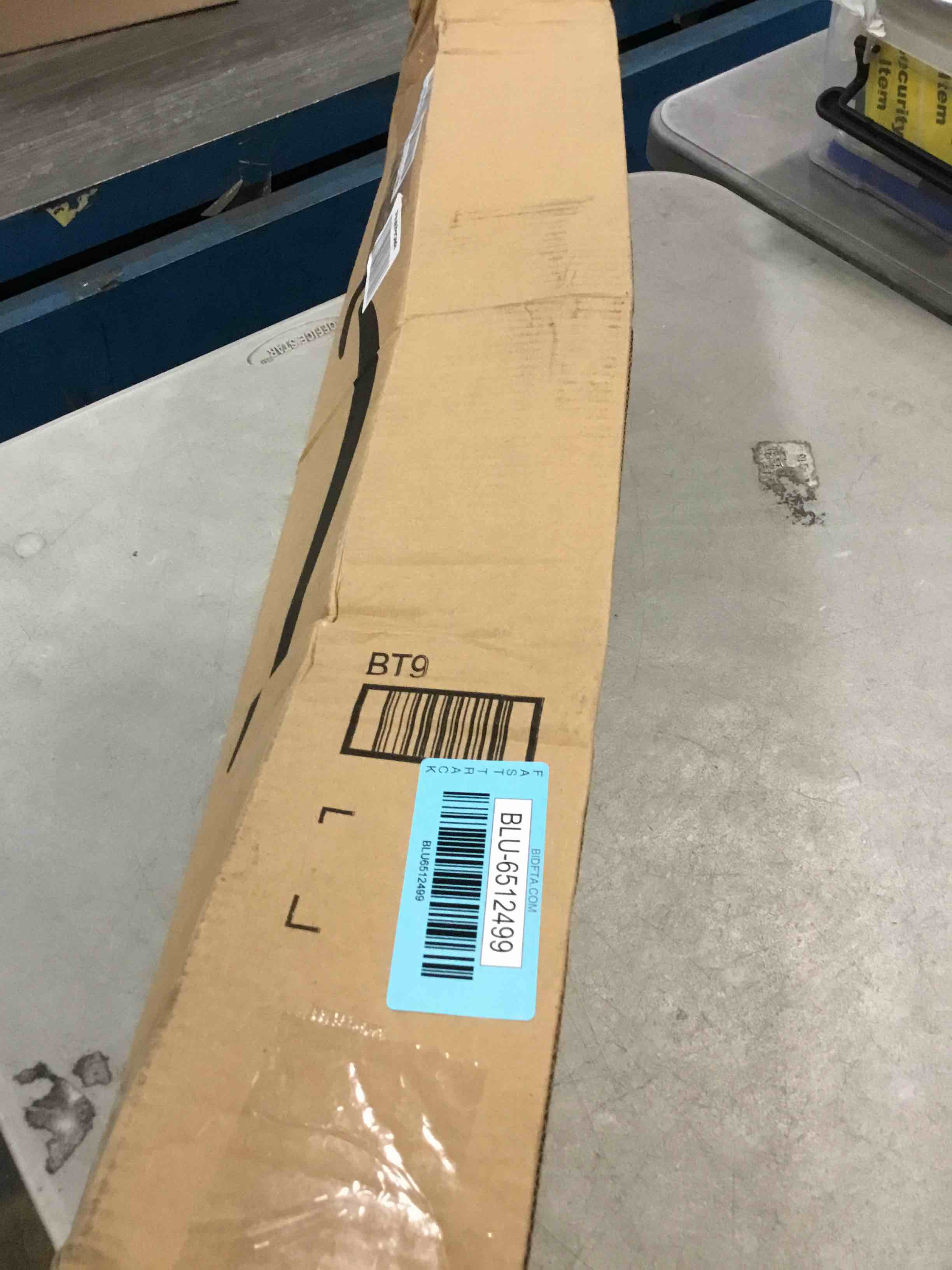 https://s3.amazonaws.com/lotting-images-prod/bidfta/BLU6512499_1719246197750.jpeg