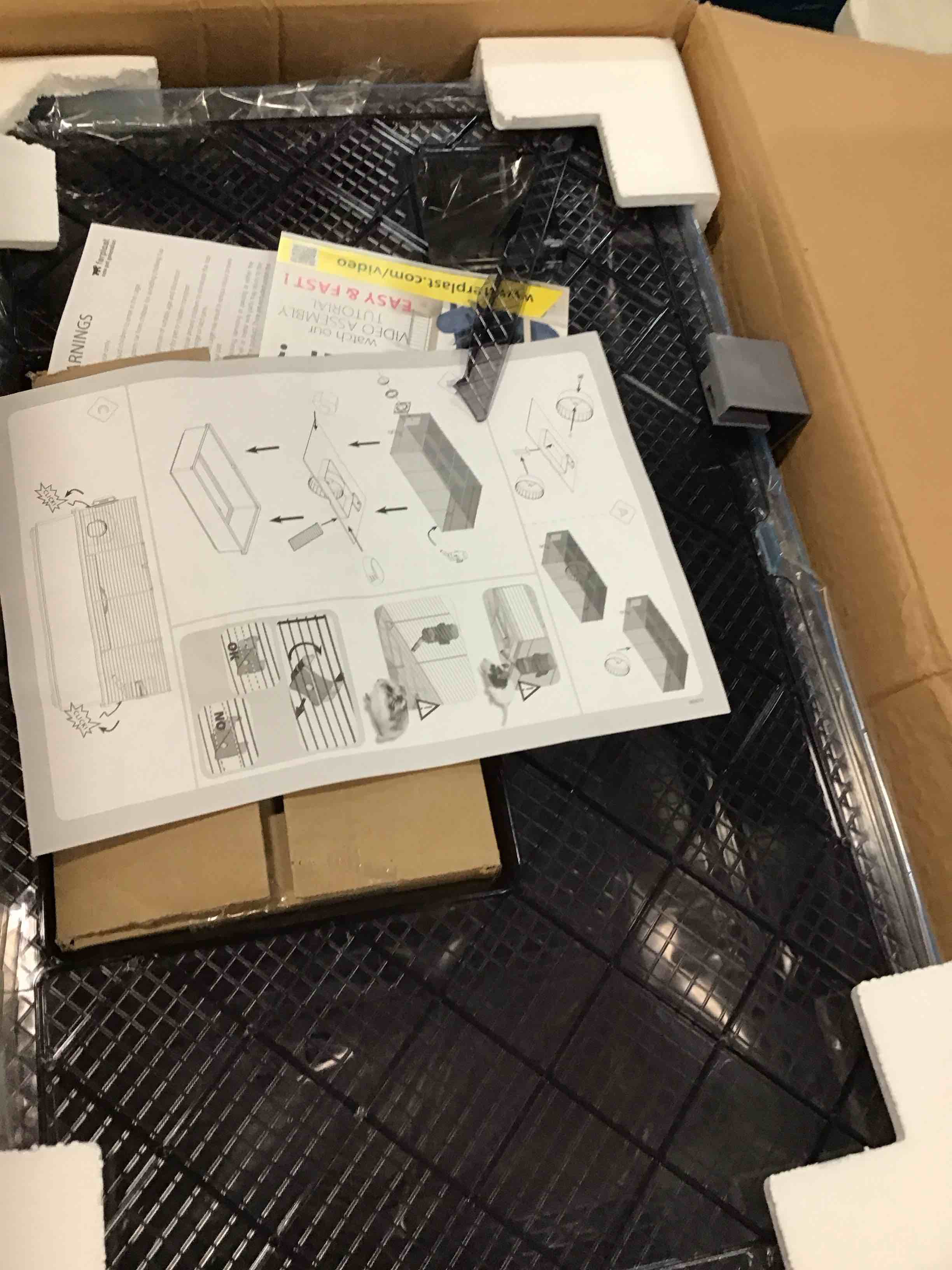 https://s3.amazonaws.com/lotting-images-prod/bidfta/BLU6512886_1719350625168.jpeg