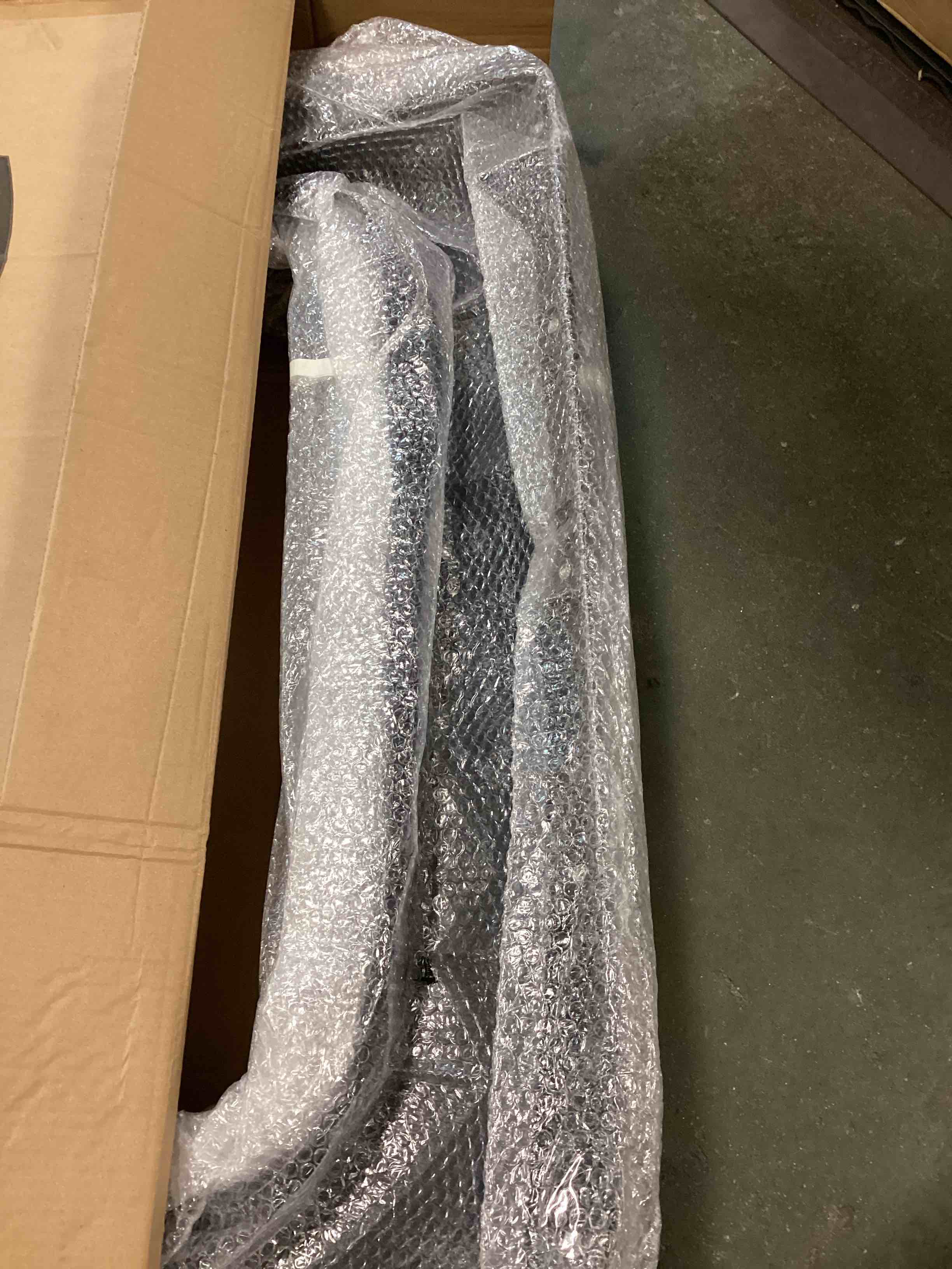 https://s3.amazonaws.com/lotting-images-prod/bidfta/BLU6513013_1719369985623.jpeg