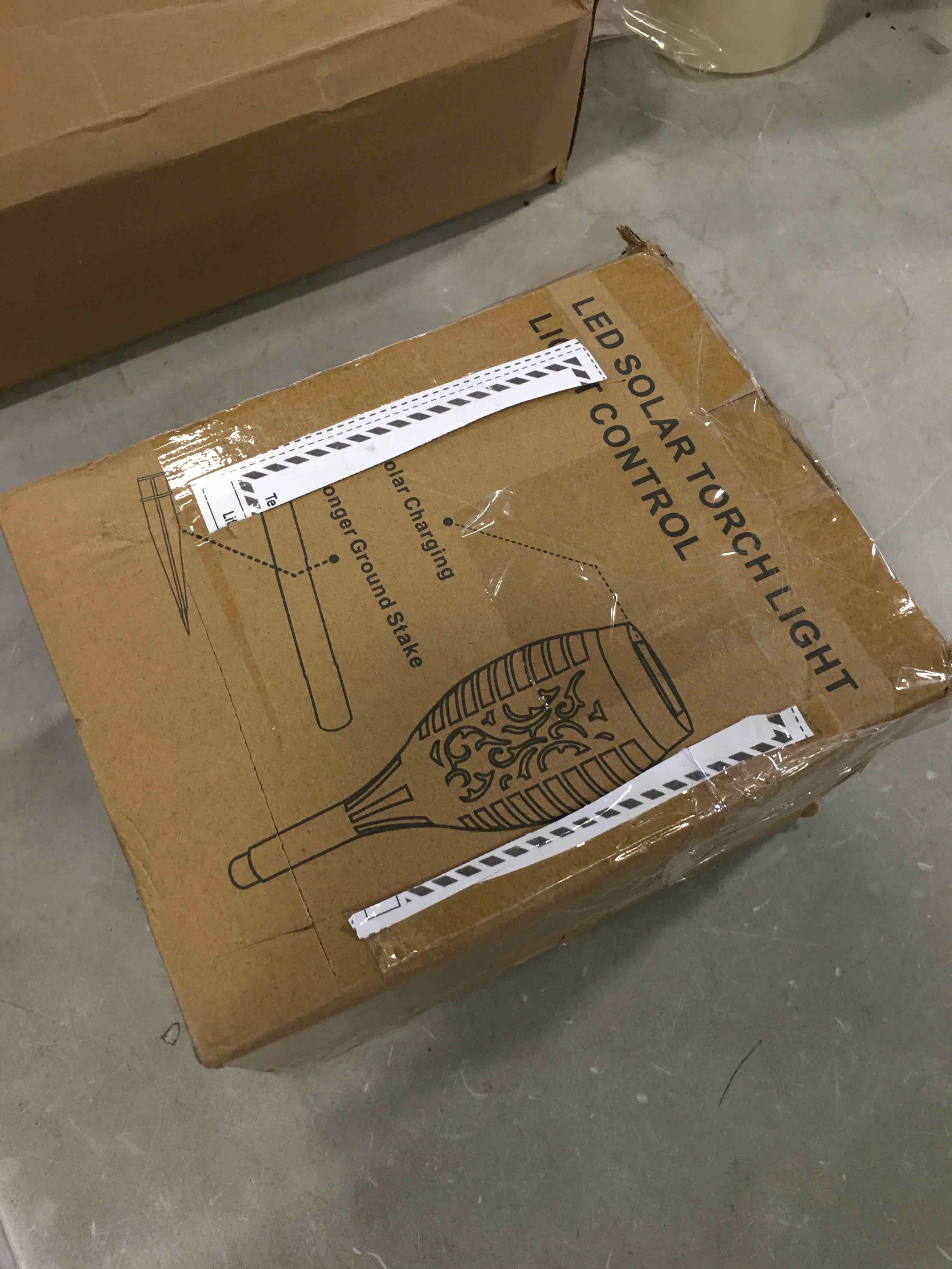 https://s3.amazonaws.com/lotting-images-prod/bidfta/BLU6513258_1719421733966.jpeg