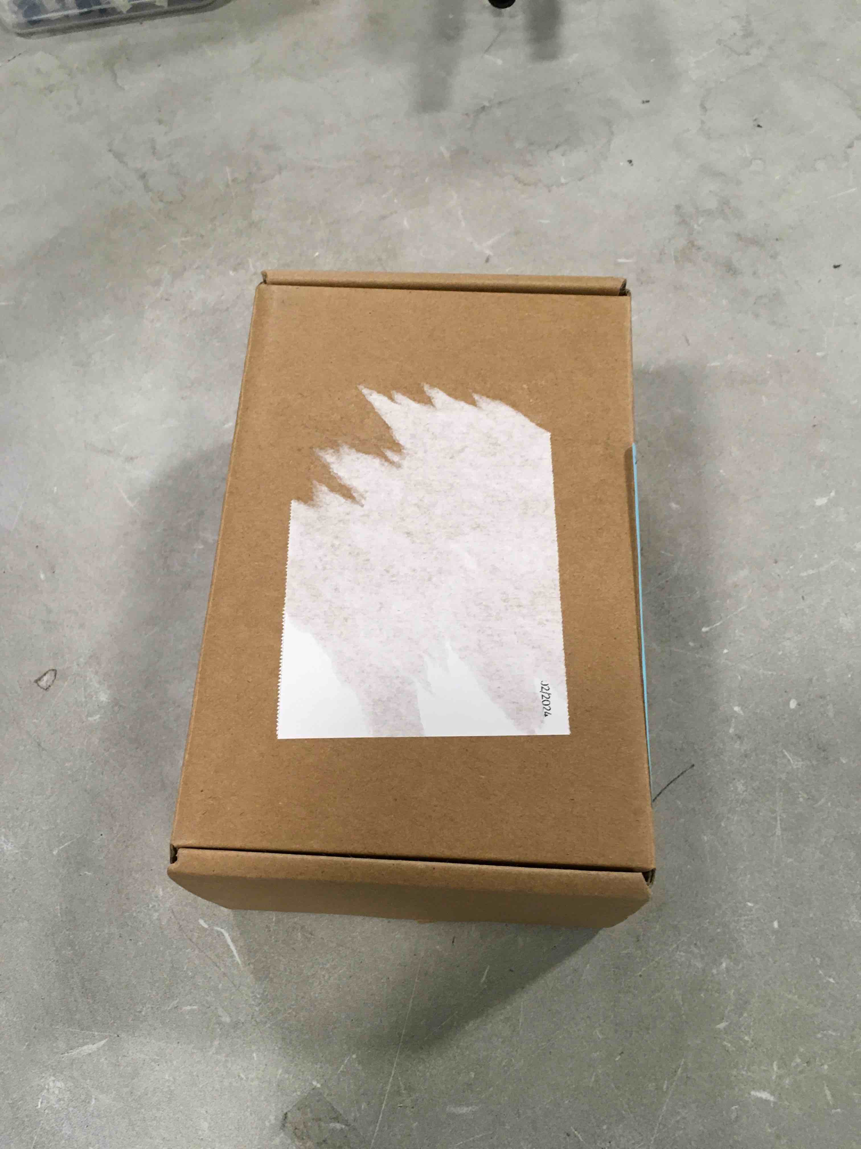 https://s3.amazonaws.com/lotting-images-prod/bidfta/BLU6513277_1719423595168.jpeg