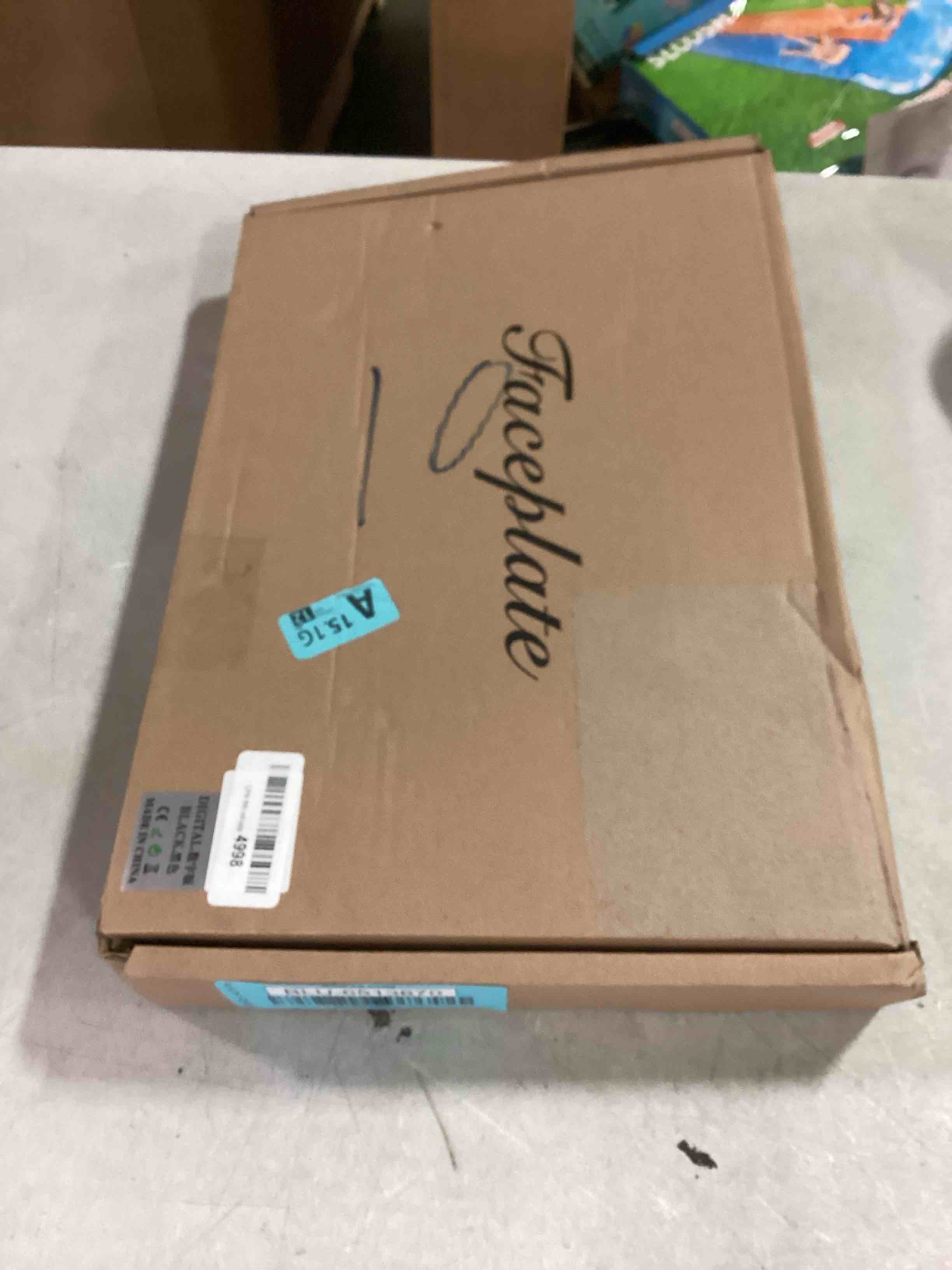 https://s3.amazonaws.com/lotting-images-prod/bidfta/BLU6513670_1718393424891.jpeg