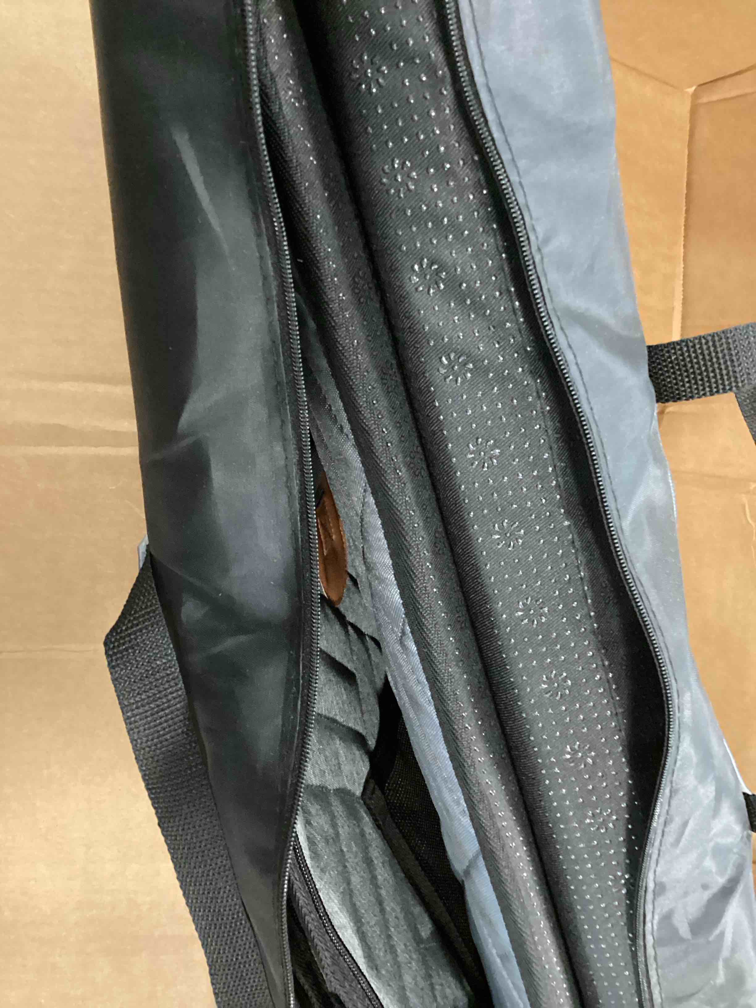 https://s3.amazonaws.com/lotting-images-prod/bidfta/BLU6516447_1718386258414.jpeg