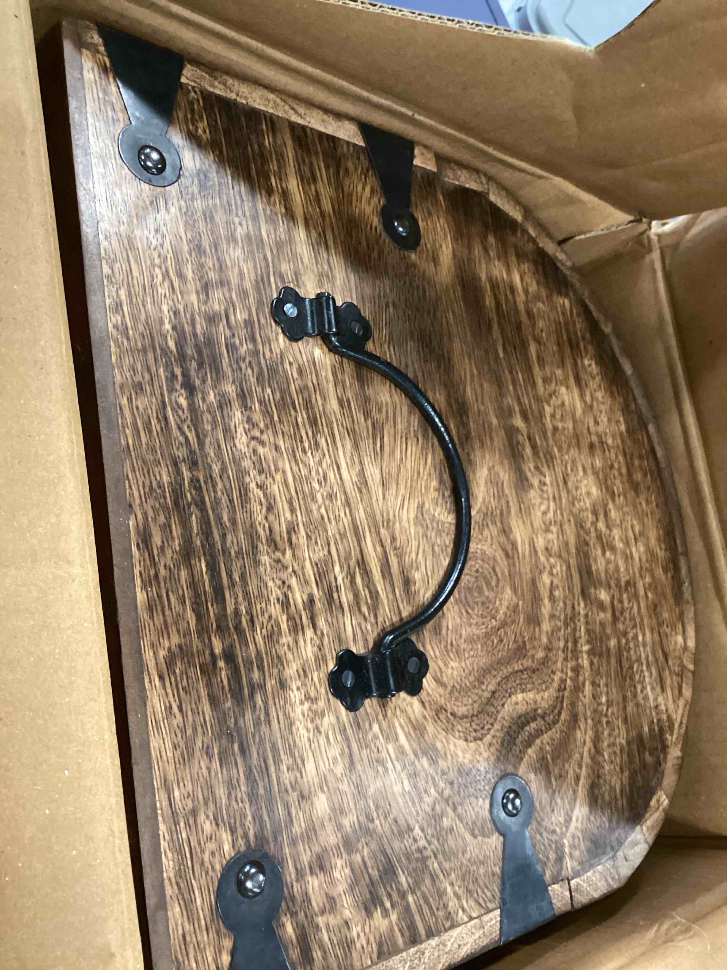 https://s3.amazonaws.com/lotting-images-prod/bidfta/BLU6516581_1718826293165.jpeg