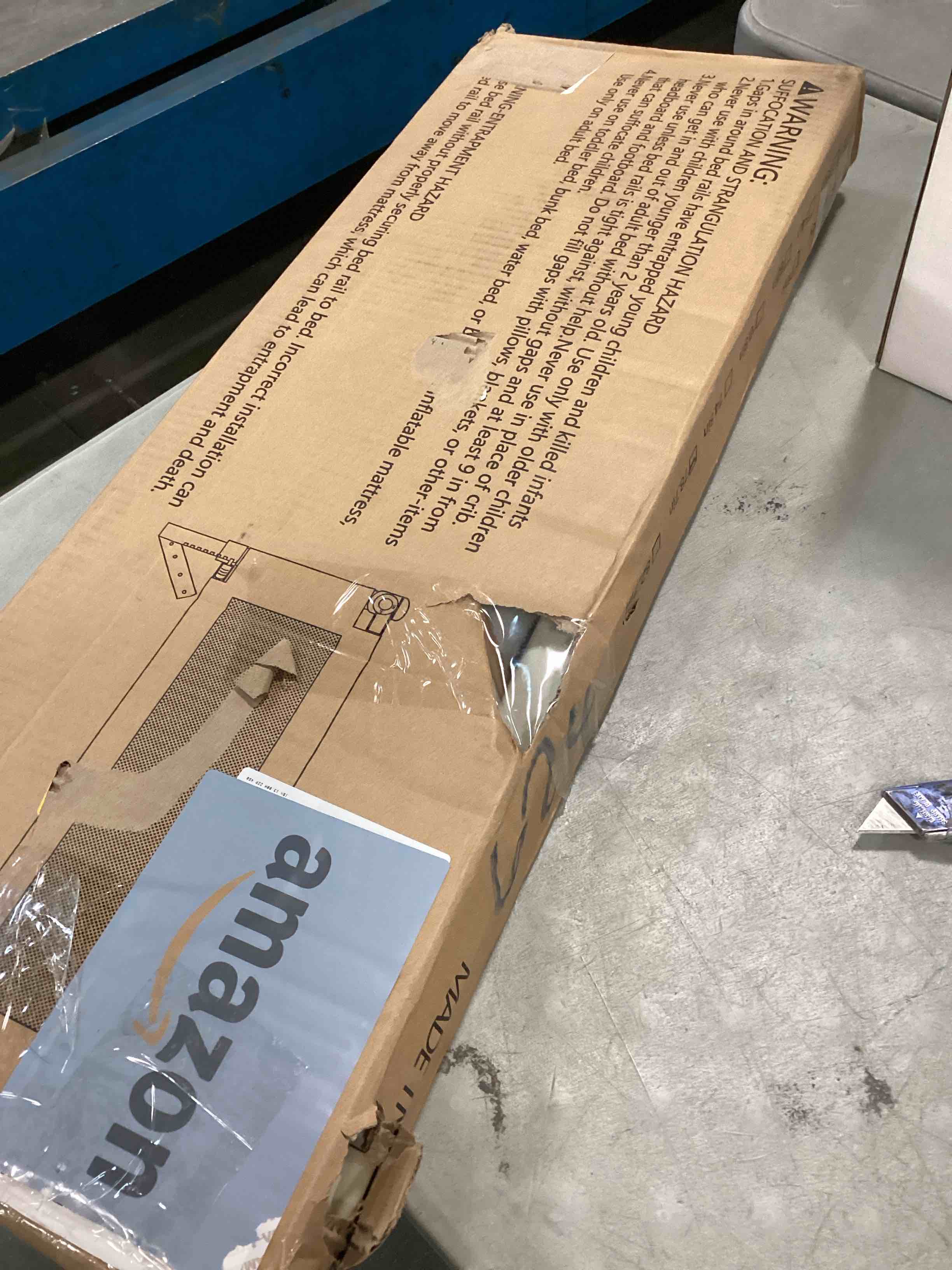 https://s3.amazonaws.com/lotting-images-prod/bidfta/BLU6516605_1718450381053.jpeg