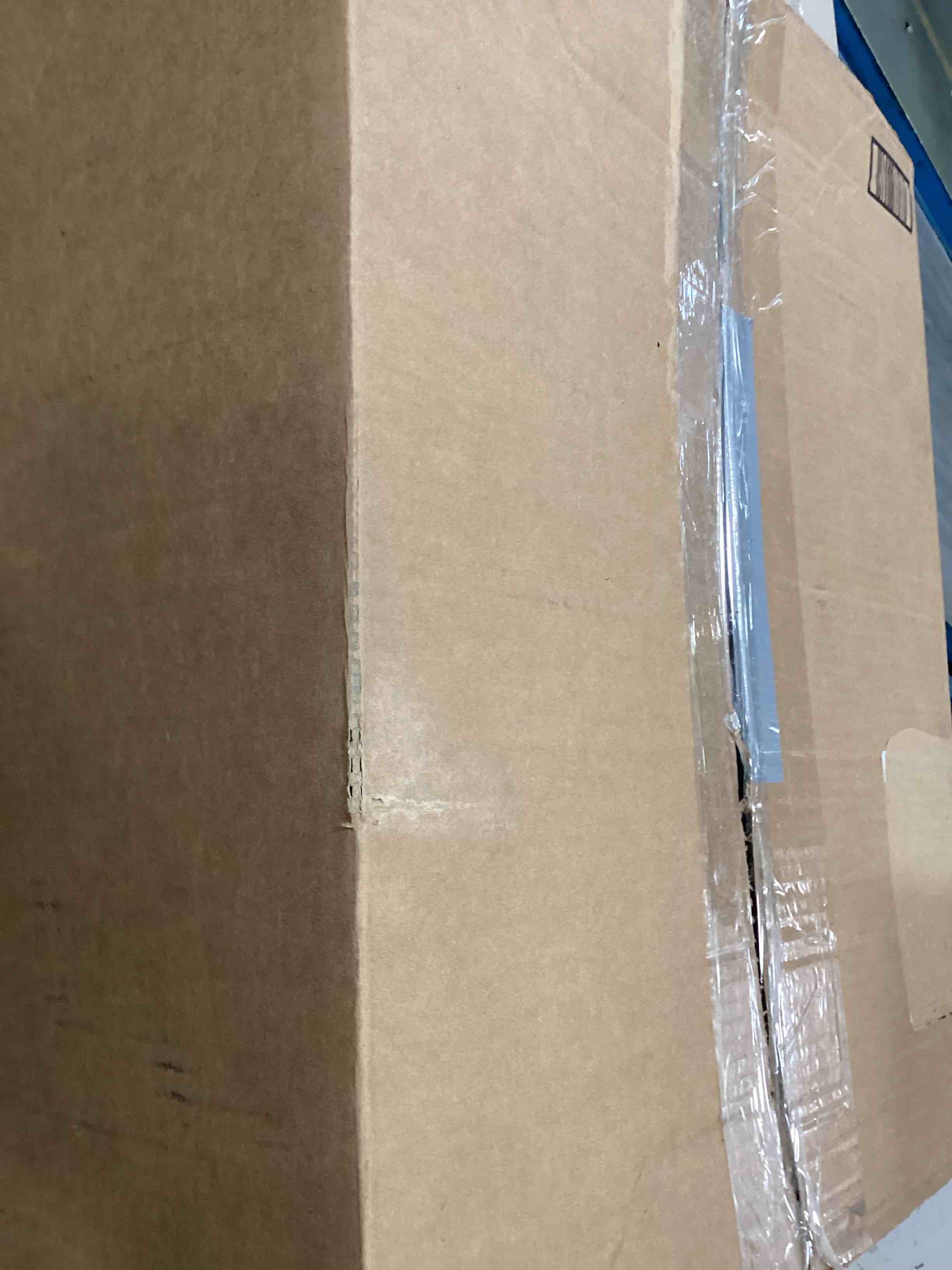https://s3.amazonaws.com/lotting-images-prod/bidfta/BLU6517037_1718714668295.jpeg