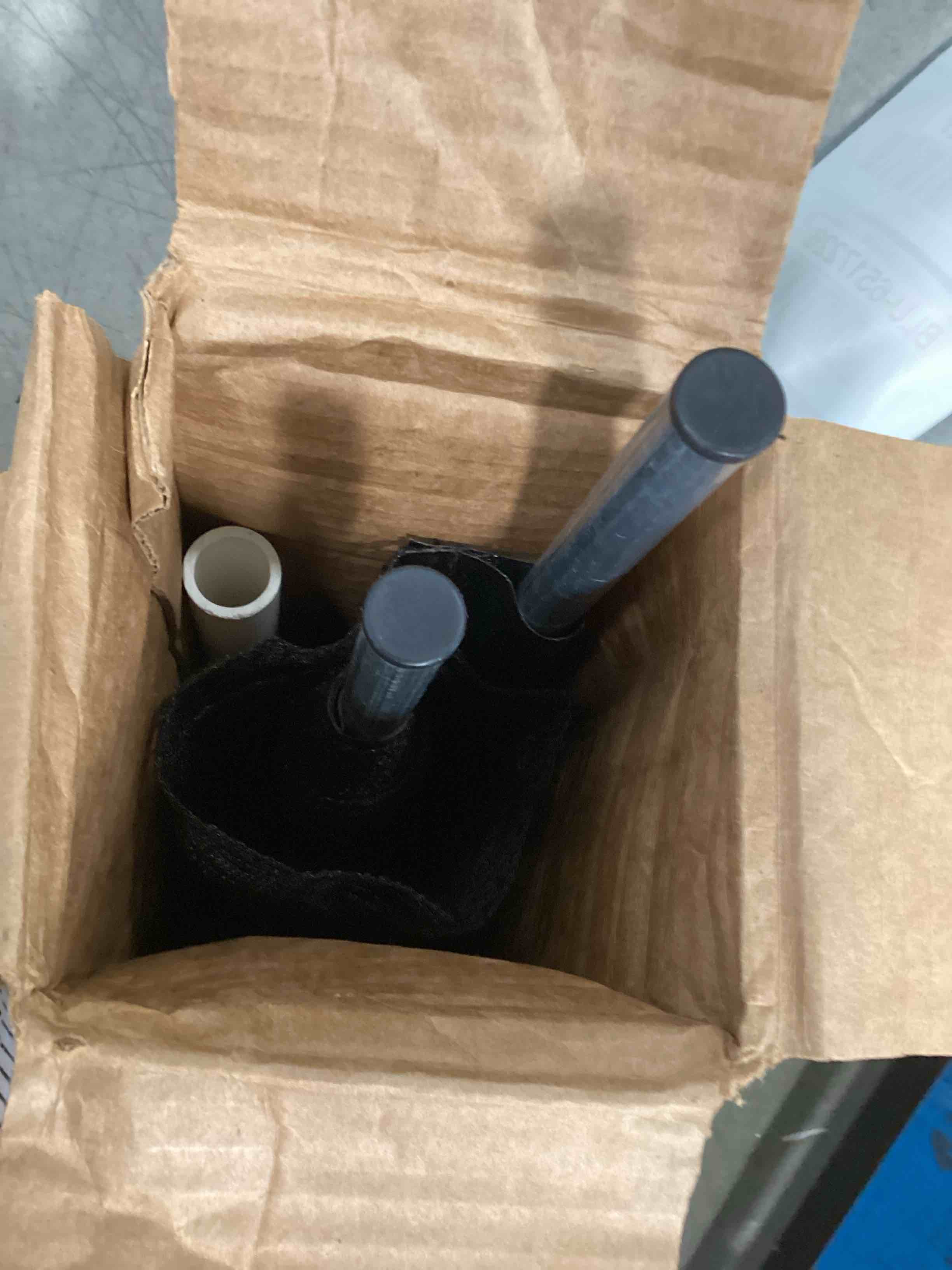 https://s3.amazonaws.com/lotting-images-prod/bidfta/BLU6517226_1718798554419.jpeg