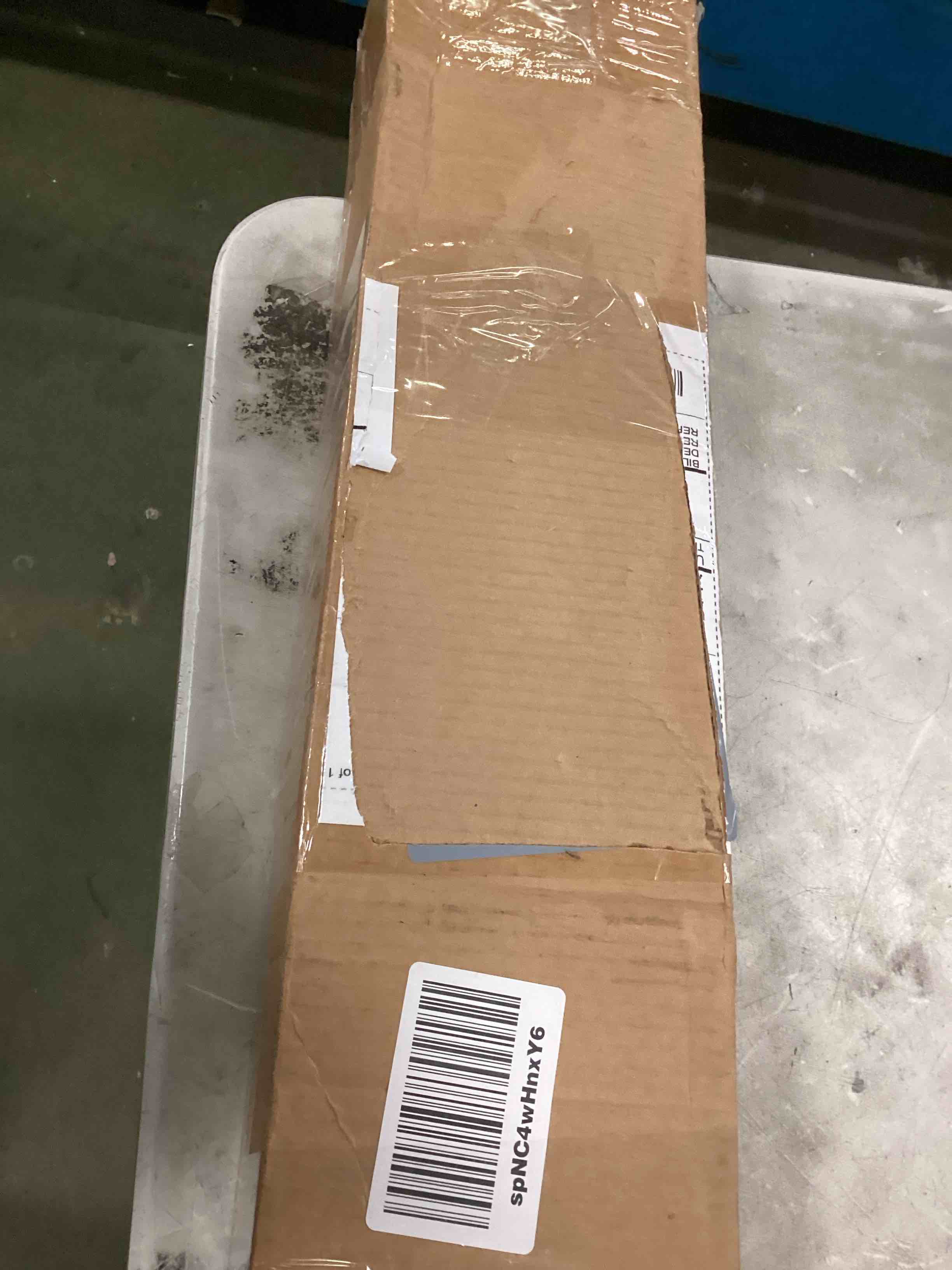 https://s3.amazonaws.com/lotting-images-prod/bidfta/BLU6517572_1719427956518.jpeg