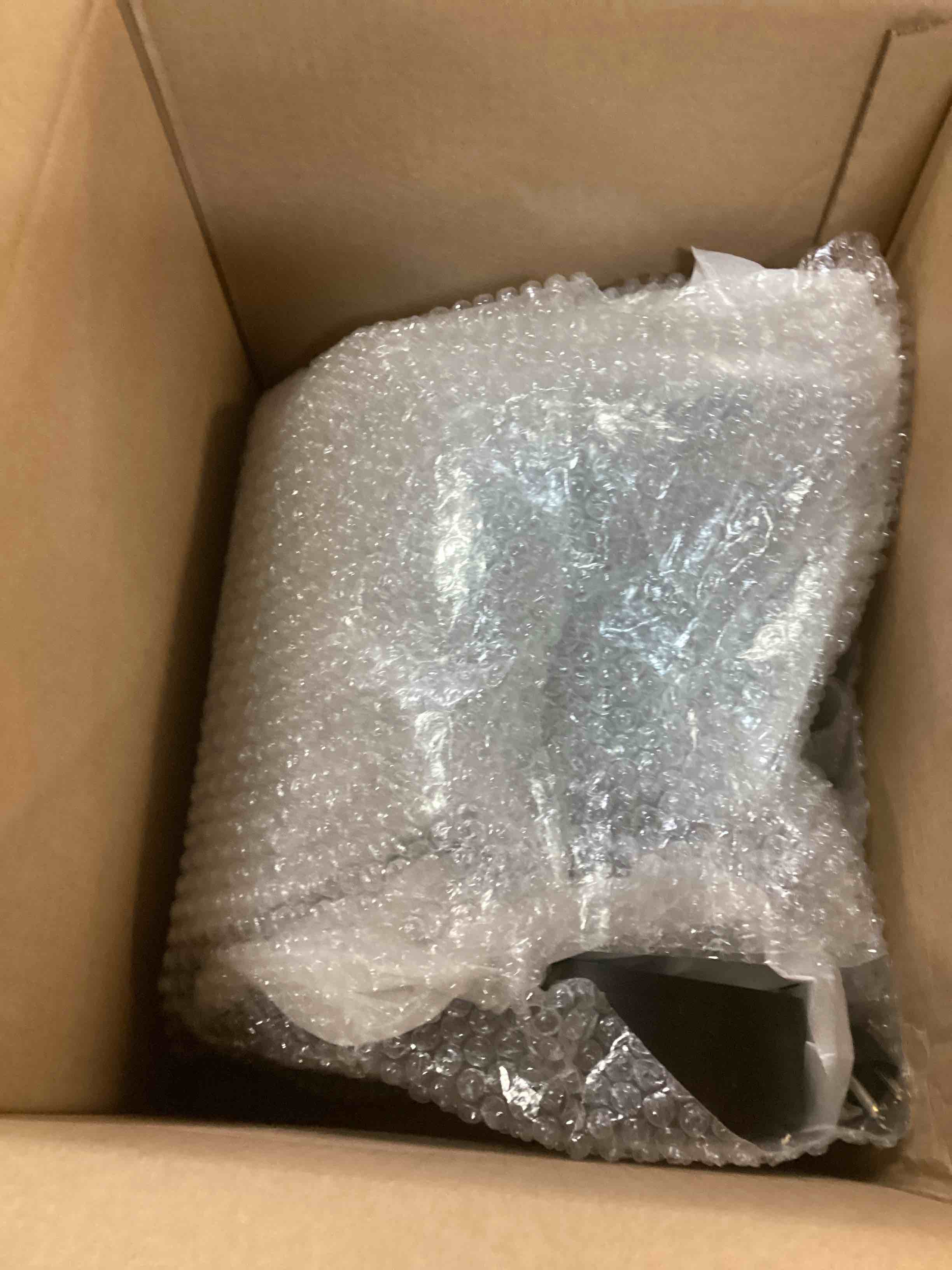 https://s3.amazonaws.com/lotting-images-prod/bidfta/BLU6517974_1718463634144.jpeg