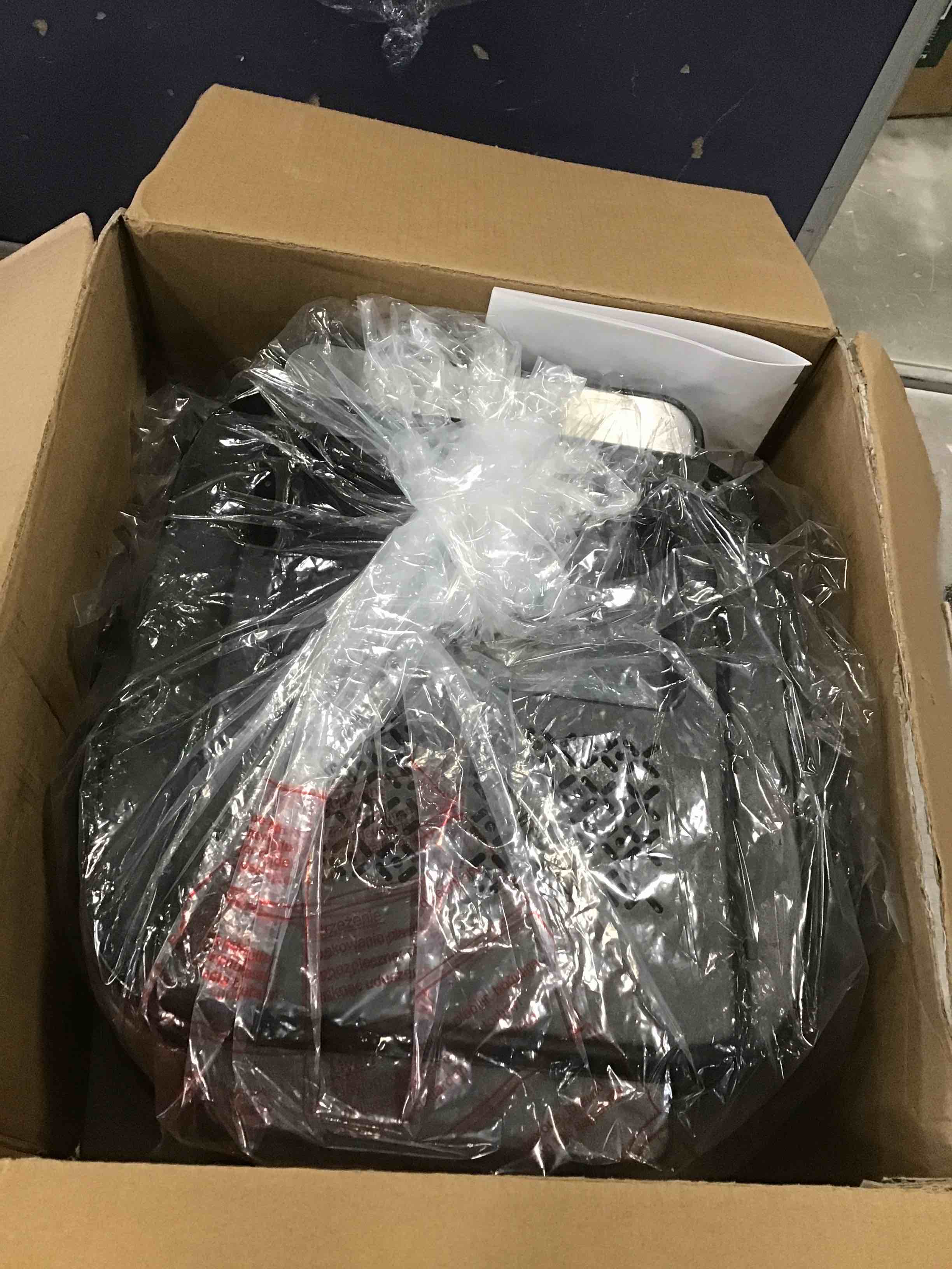 https://s3.amazonaws.com/lotting-images-prod/bidfta/BLU6518065_1718904221497.jpeg
