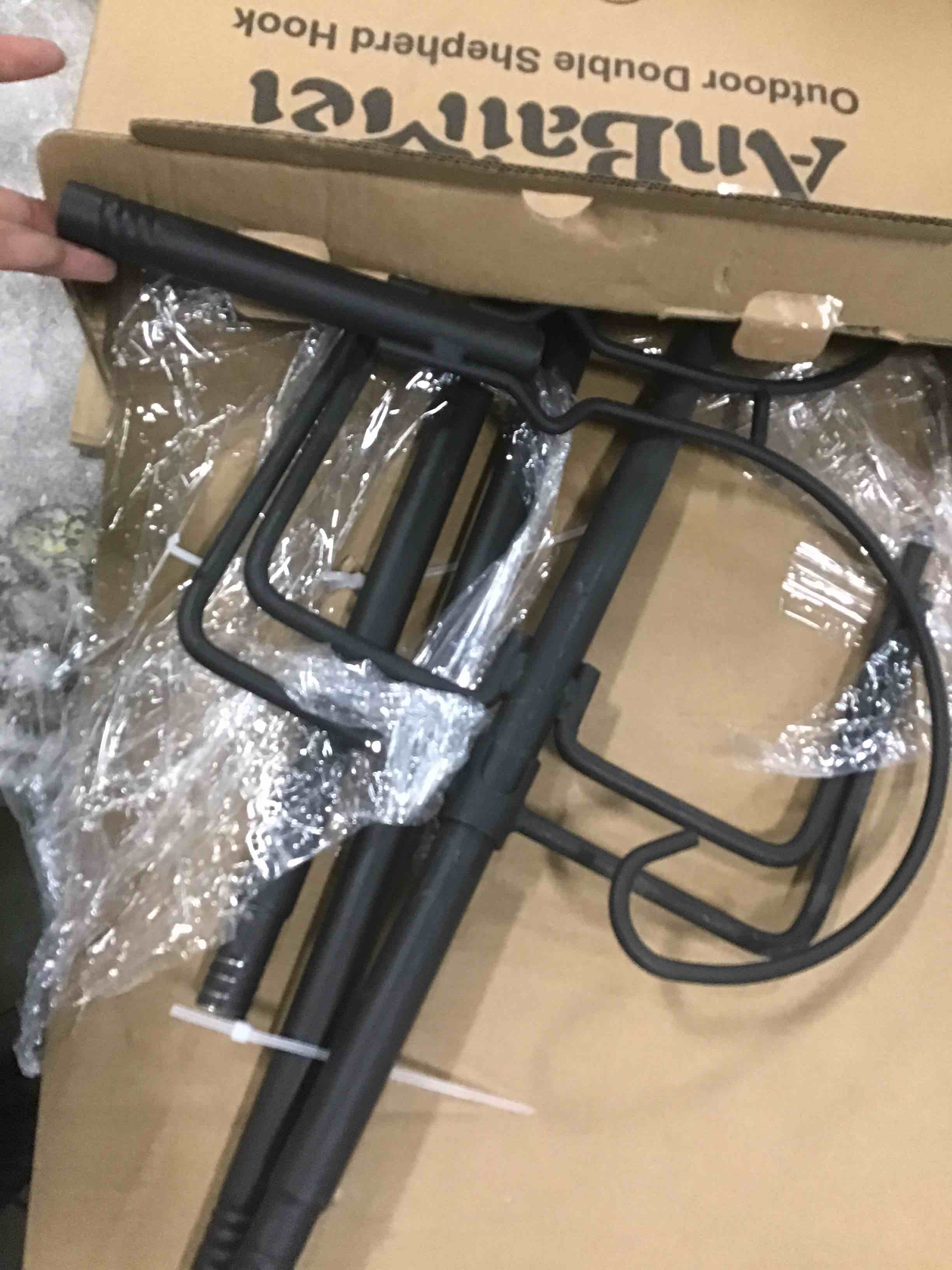 https://s3.amazonaws.com/lotting-images-prod/bidfta/BLU6518783_1719240763915.jpeg