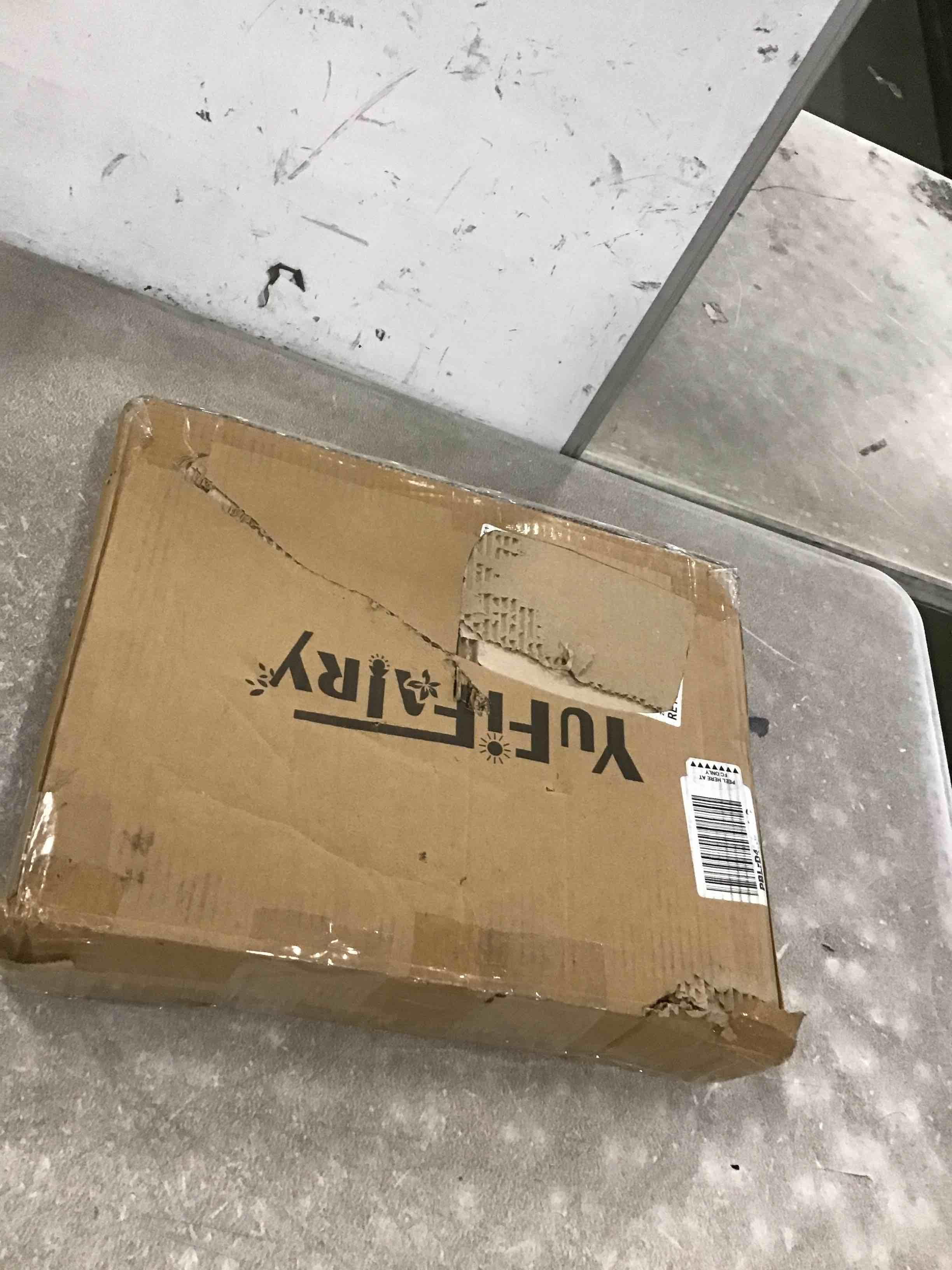 https://s3.amazonaws.com/lotting-images-prod/bidfta/BLU6518832_1719246668844.jpeg