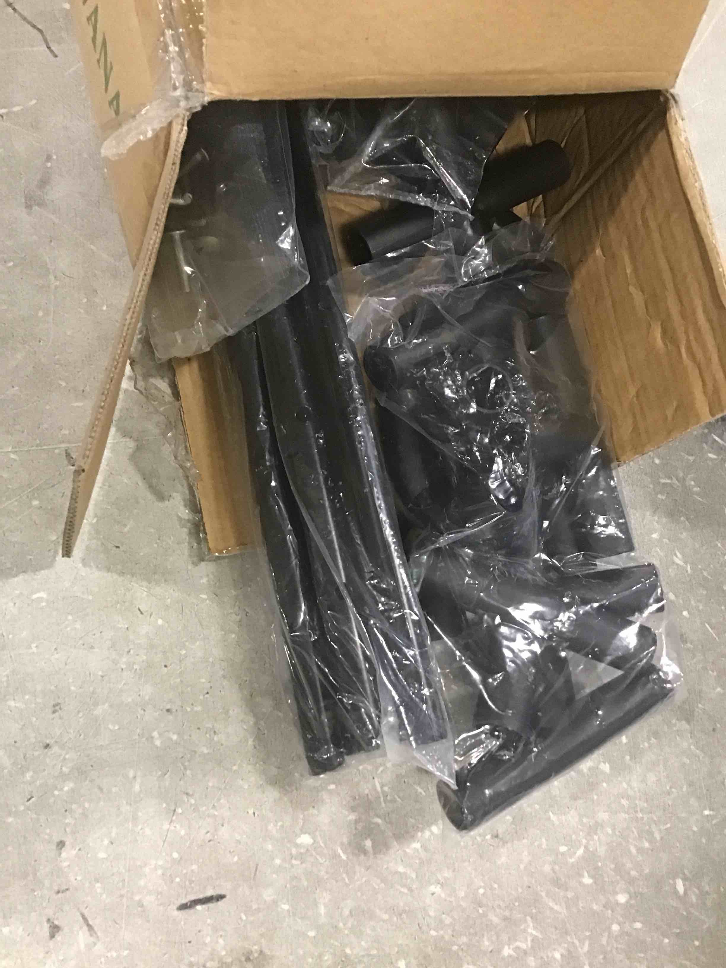 https://s3.amazonaws.com/lotting-images-prod/bidfta/BLU6519078_1719337687061.jpeg