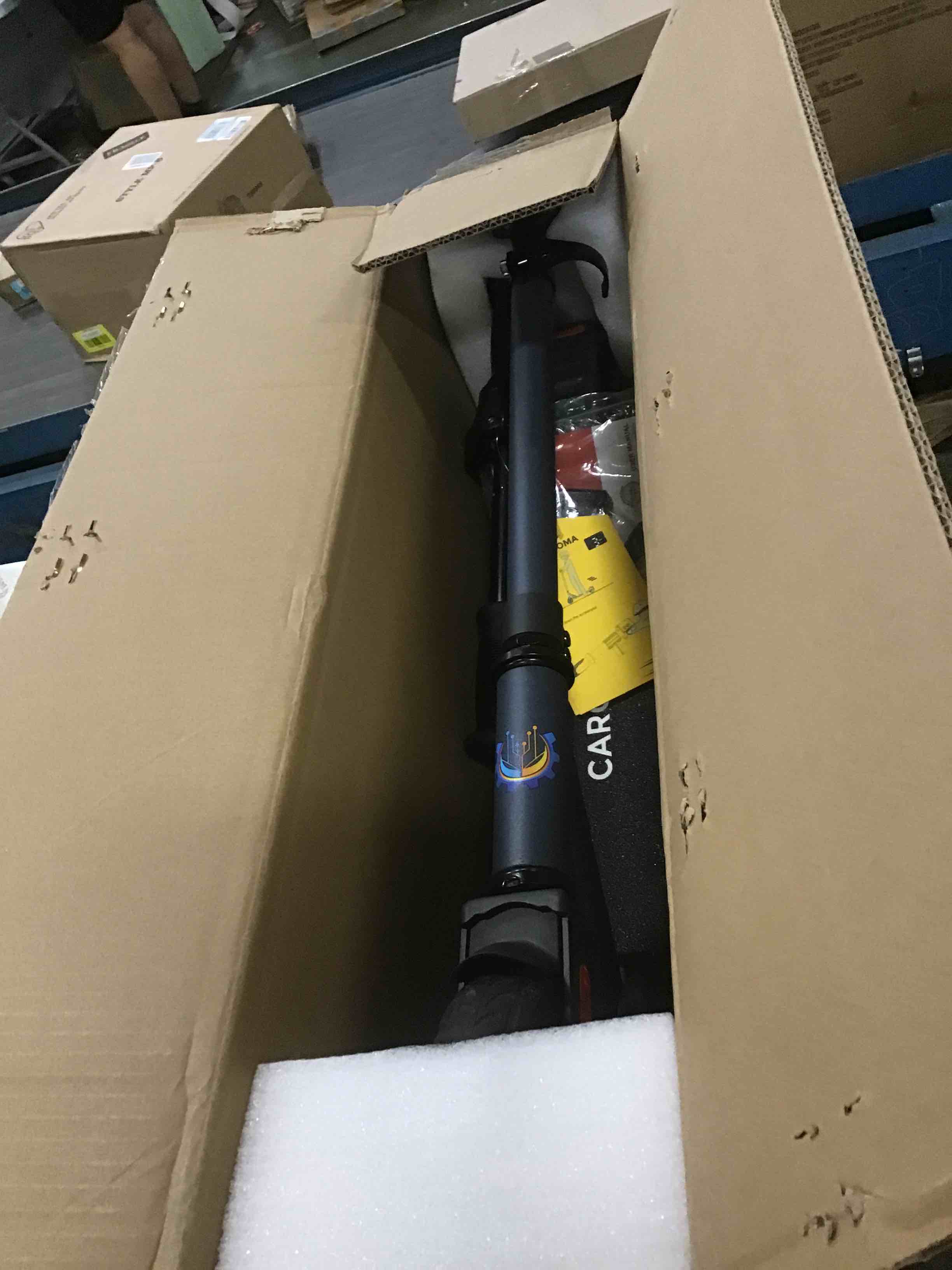 https://s3.amazonaws.com/lotting-images-prod/bidfta/BLU6519305_1719422675939.jpeg