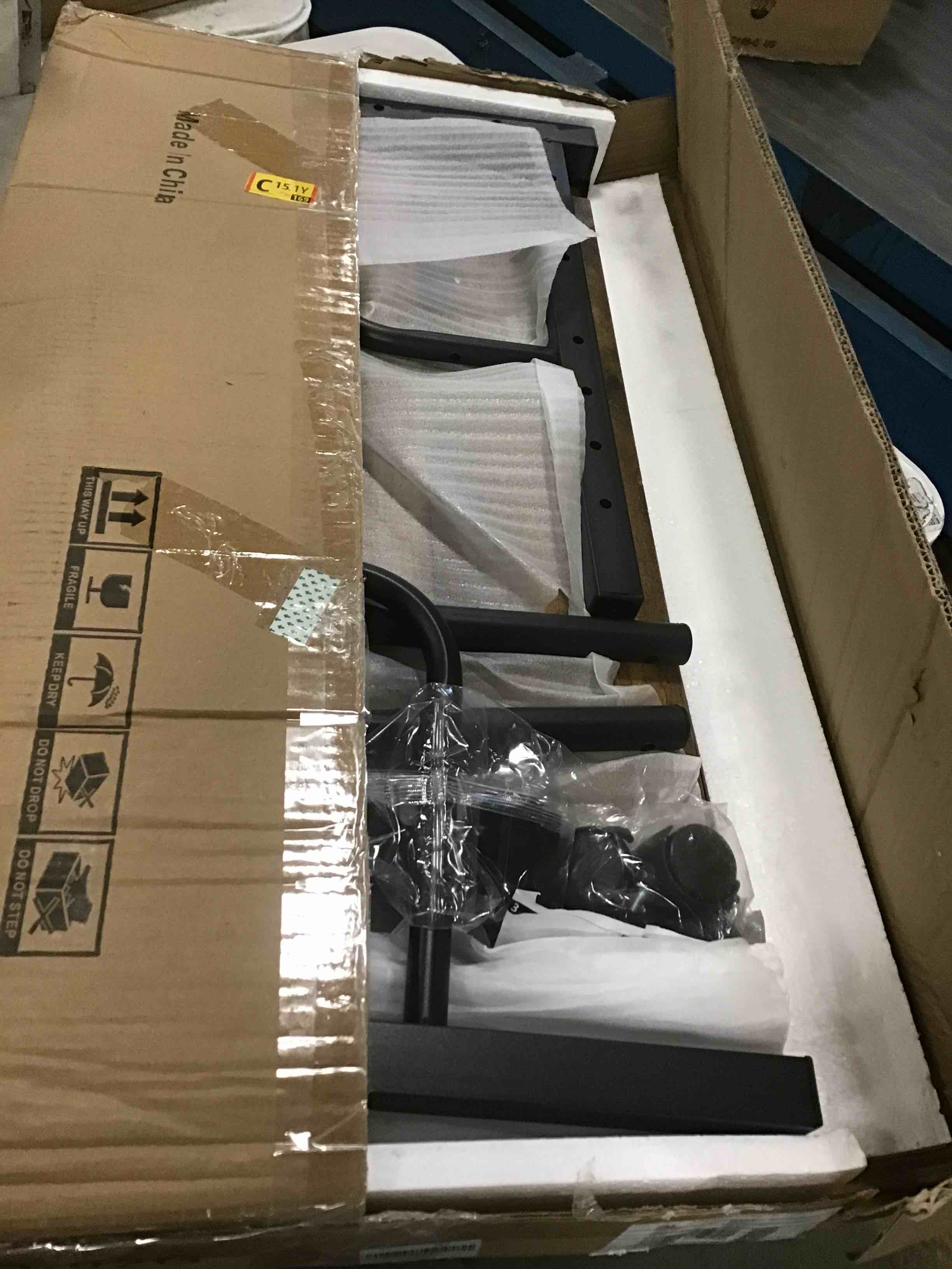 https://s3.amazonaws.com/lotting-images-prod/bidfta/BLU6519363_1719429923425.jpeg
