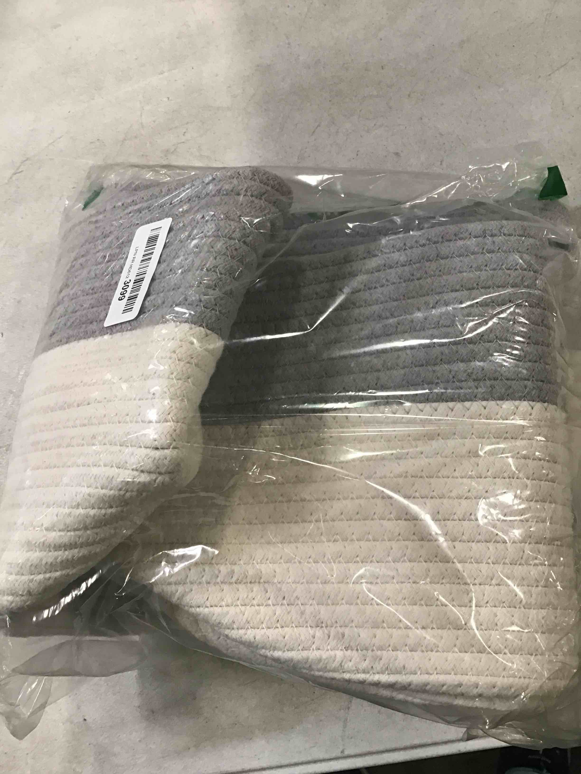 https://s3.amazonaws.com/lotting-images-prod/bidfta/BLU6521062_1718390085278.jpeg